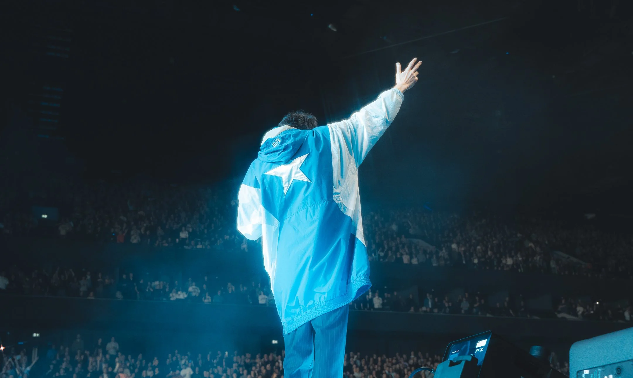 Kasabian-Manchester-161124-09945.jpg