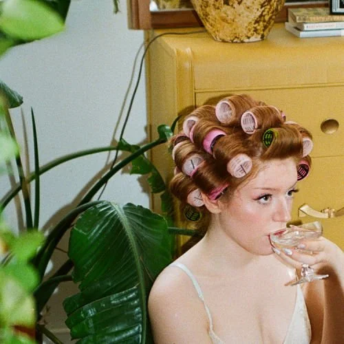 Divorce - 'Housewife'