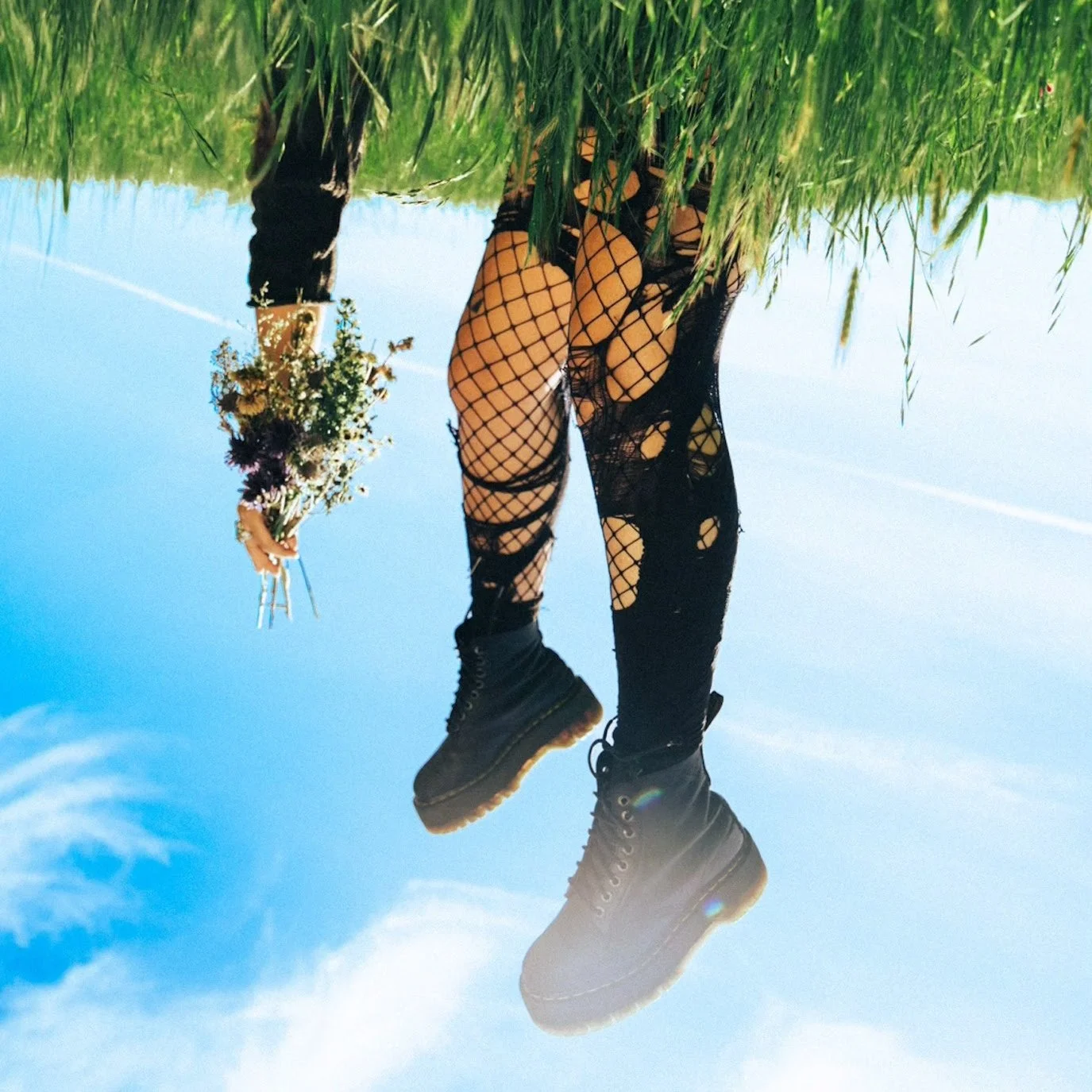 EP Review: King Isis - 'SIRENITY'