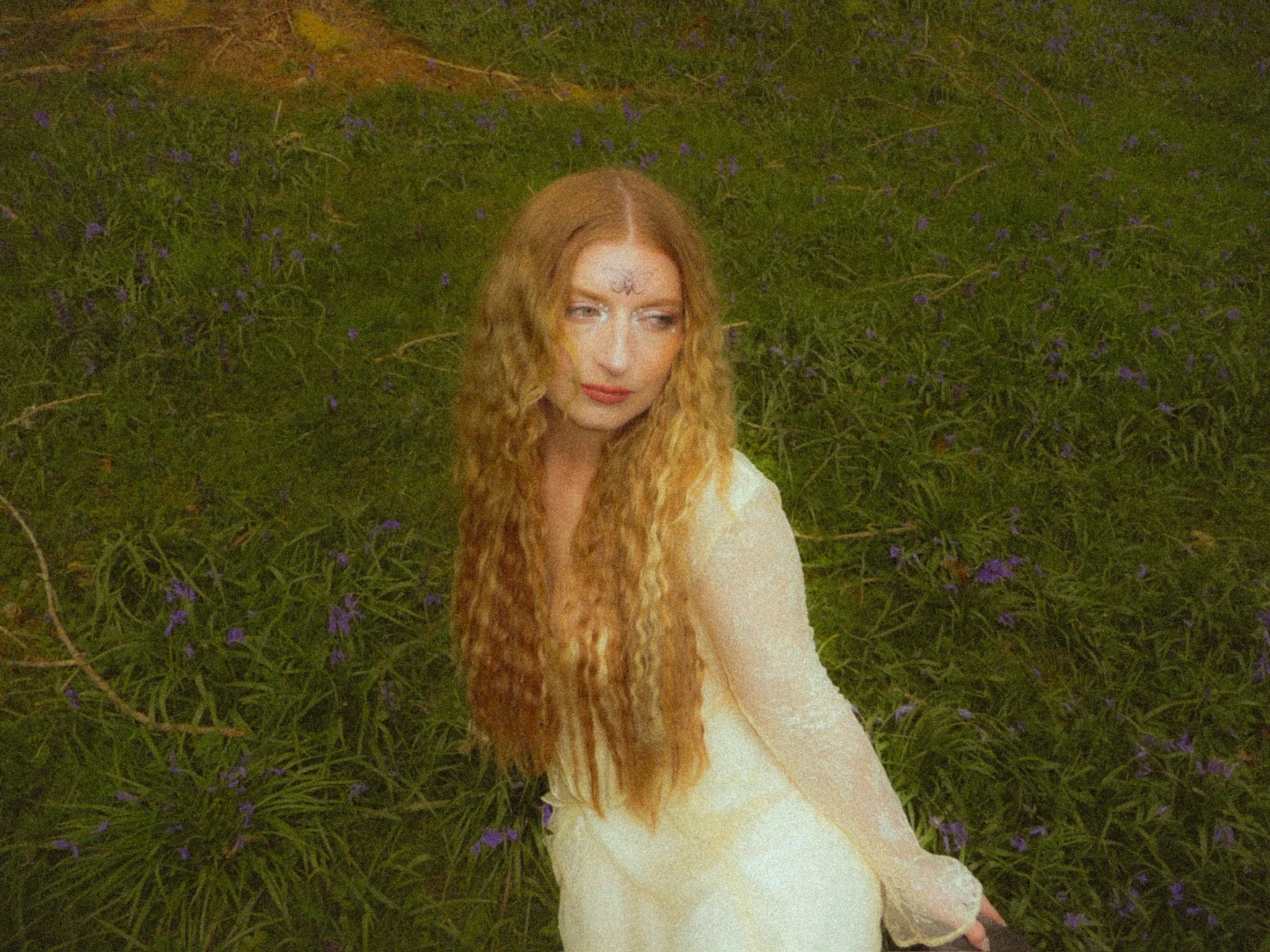 Mëi - 'paperweight'