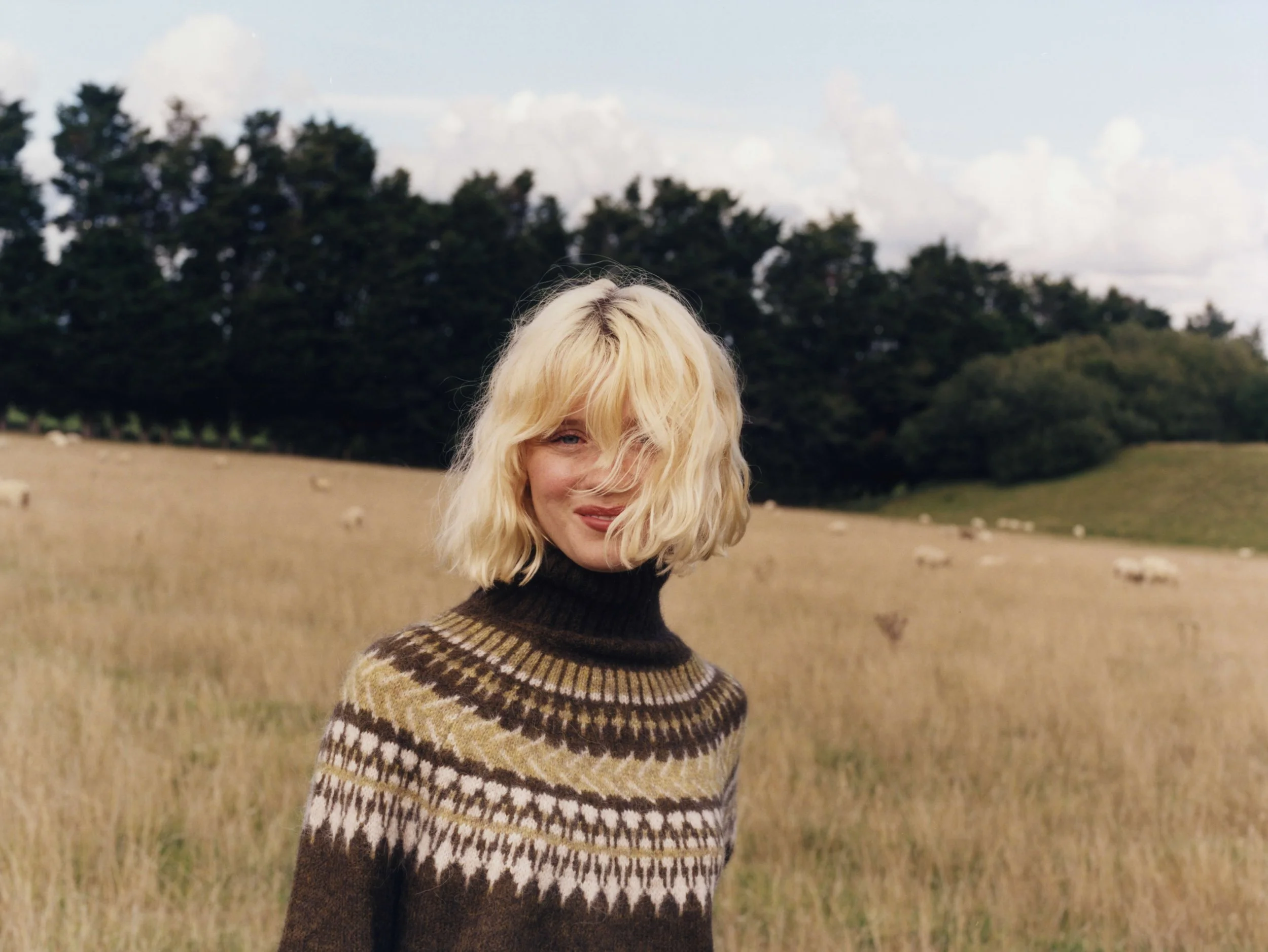 Maisie Peters by Ella Pavlides.jpg
