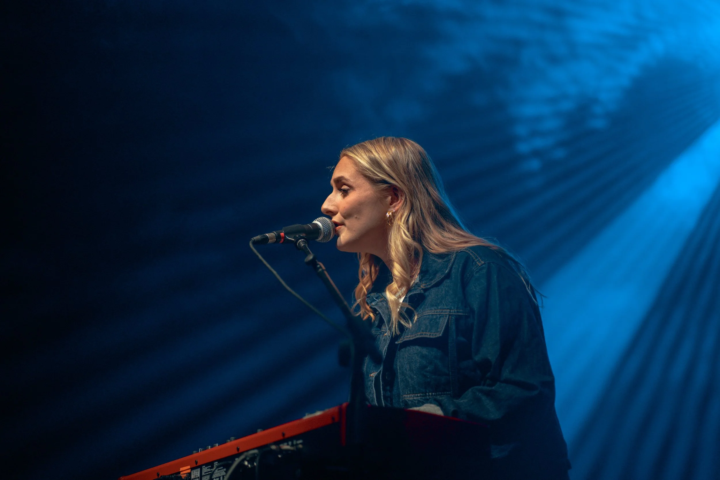 AineDeane-02.jpg