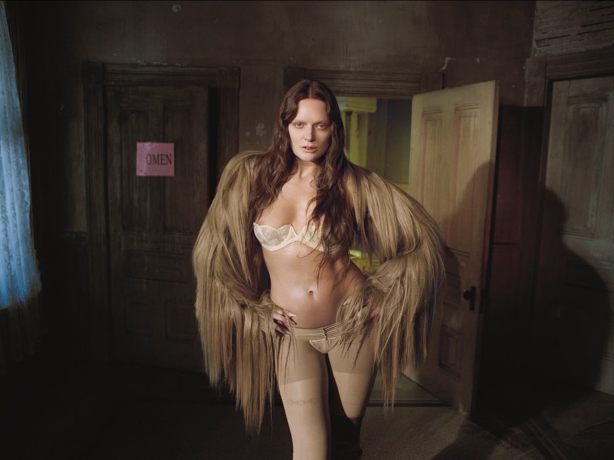 Tove Lo - 'I'm your girl right?'