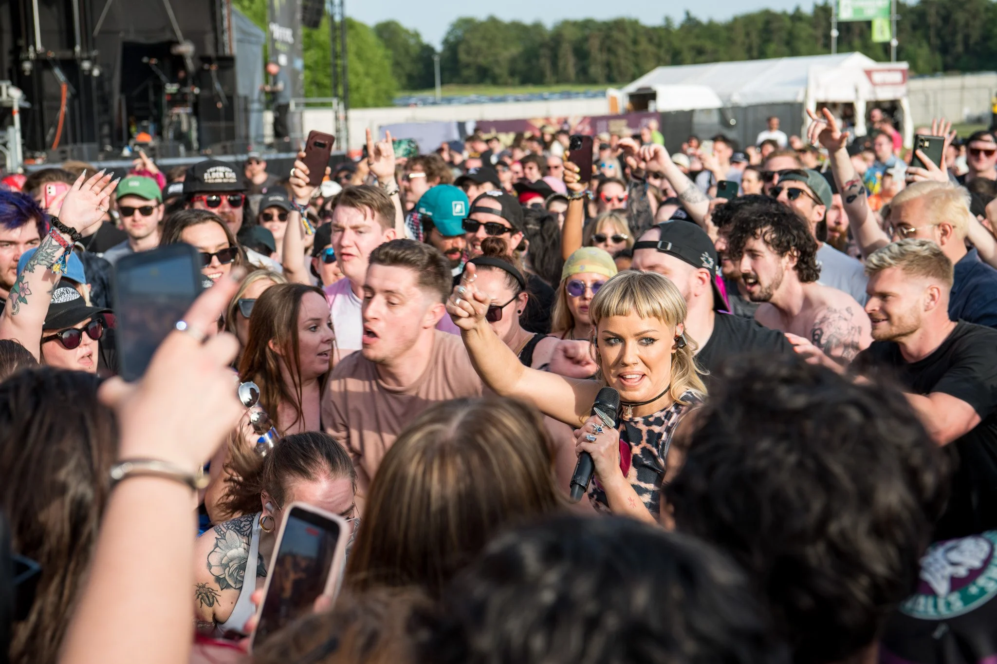 JKPhoto-SDFS26-TonightAlive-7.jpg