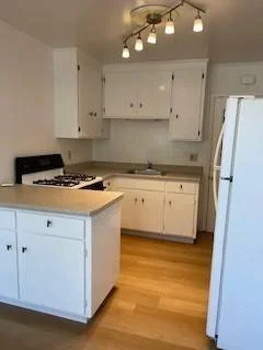 1129 Paloma Ave. #1, Burlingame.