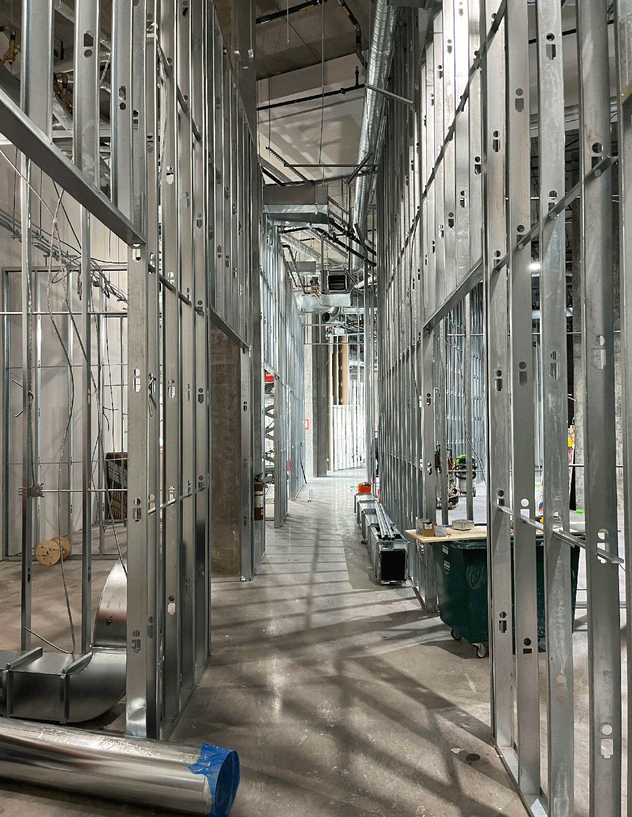 Chantier commercial à Brossard par DESK architectes