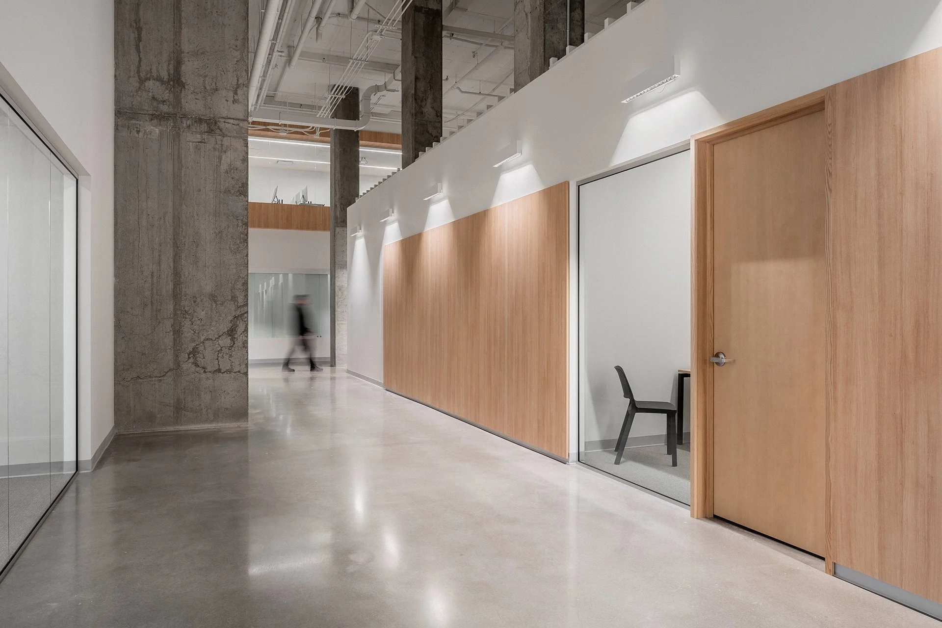 Aménagement commercial à Brossard par DESK architectes