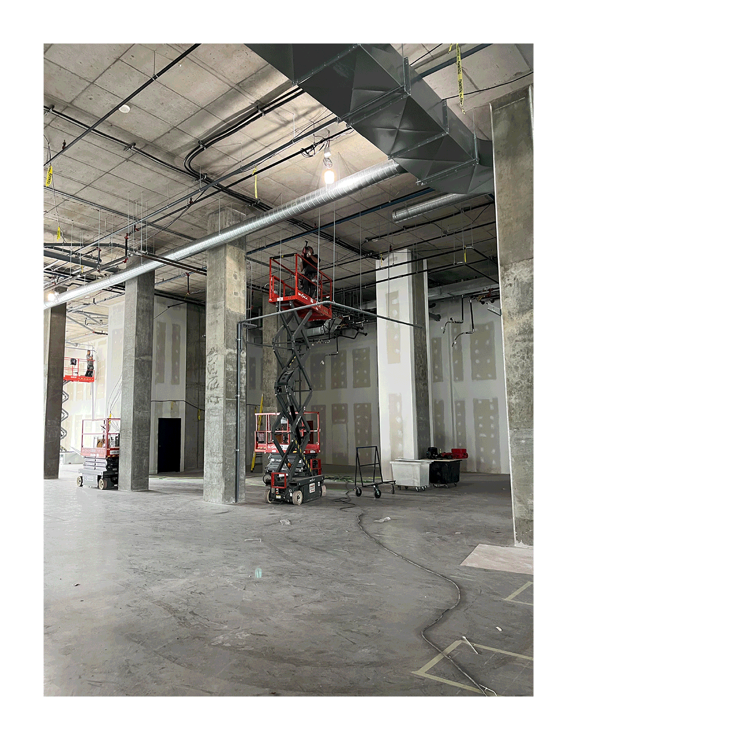 Chantier commercial à Brossard par DESK architectes