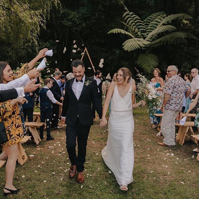 Sara and nick π one of my last weddings of the season! such a great couple with an amazing relaxed wedding vibe .
Beautifully captured by @_charlottechristian_ .β β β β β β β β β
#weddings #bridal #weddinginspo #onscreen #makeupartist #hairstylist #weddinghair #beauty #makeup #bride #bridal #friends #justmarried #makeup #motd #creatives