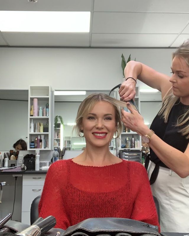 This was a super busy day for me in the @shortlandstreetofficial Makeup department. I had @bridgethardingart helping me prep @liliyamay_ &lsquo;s hair while i started her makeup, then in the middle of her makeup call i had to abandon what i was doing