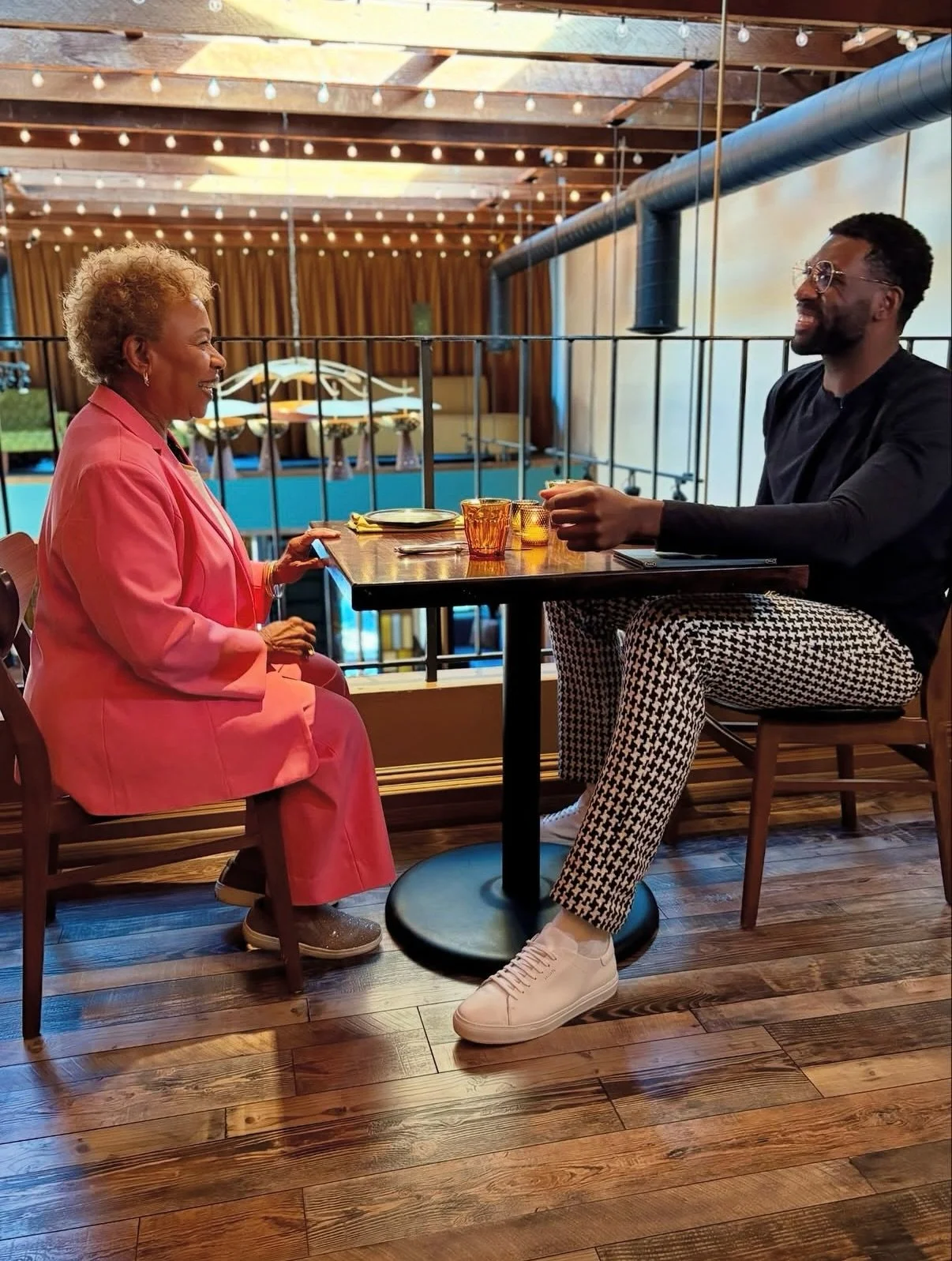We were honored to welcome former Warriors player @fezzyfel @festusfeasts to Bardo, alongside @mayorbarbaralee, for a special dinner and conversation about Oakland and the power of community.

Conversations like these, shared over great food and surr