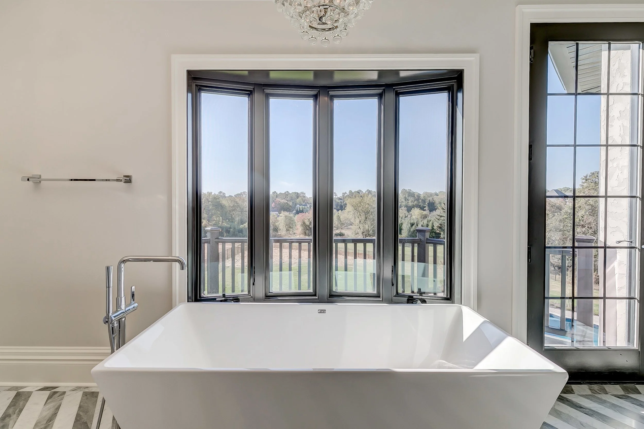 STLN_CSMT_SWP_Bathroom_IB_02.jpg