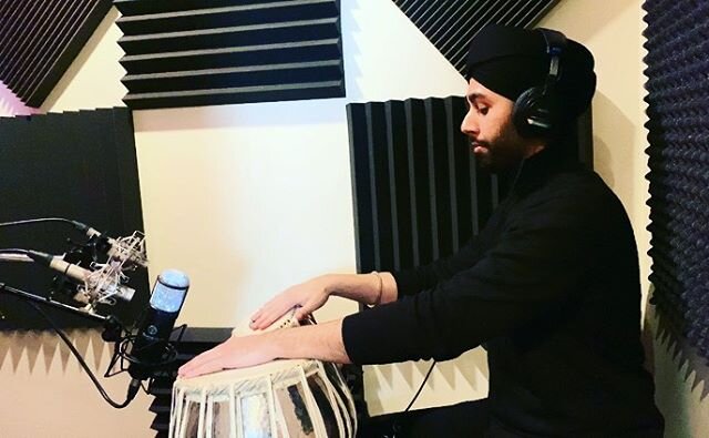 Tracking Tablas in Stereo for a special project: @manondave @marcoparisi @weareparisi &amp; @jacksonpenn featuring the #Neumann and #SphereL22 setup!
:
:
:
#selfisolation #musicproduction #gagansinghmusic #toronto #london #uk #yyz #selfisolation #pas