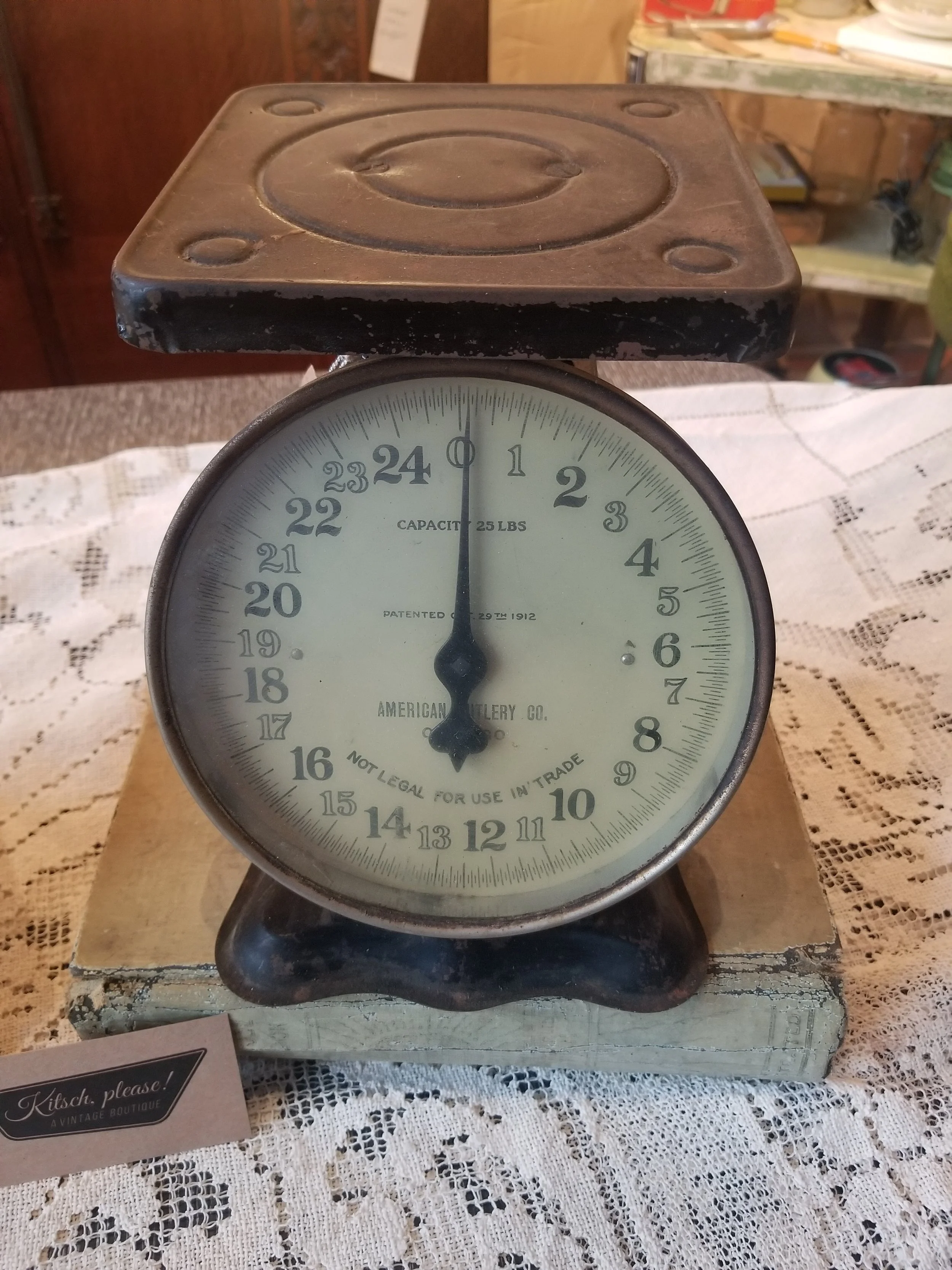 Vintage Majesty Family Scale