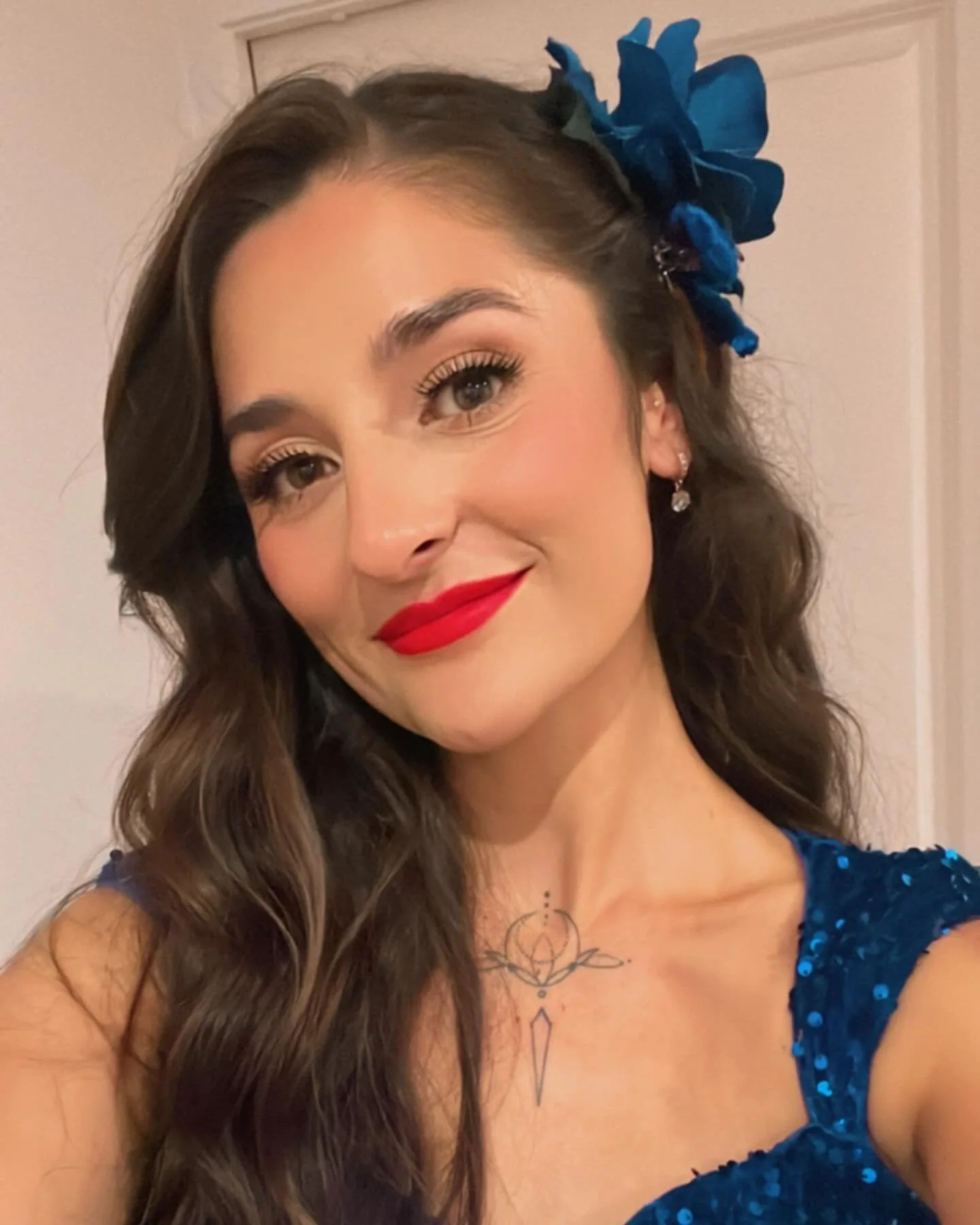 Gotta love a gig you can get glam for 💋
@themadeleinestrio 💙