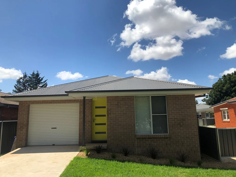 Sampson Street 150 Front.jpg