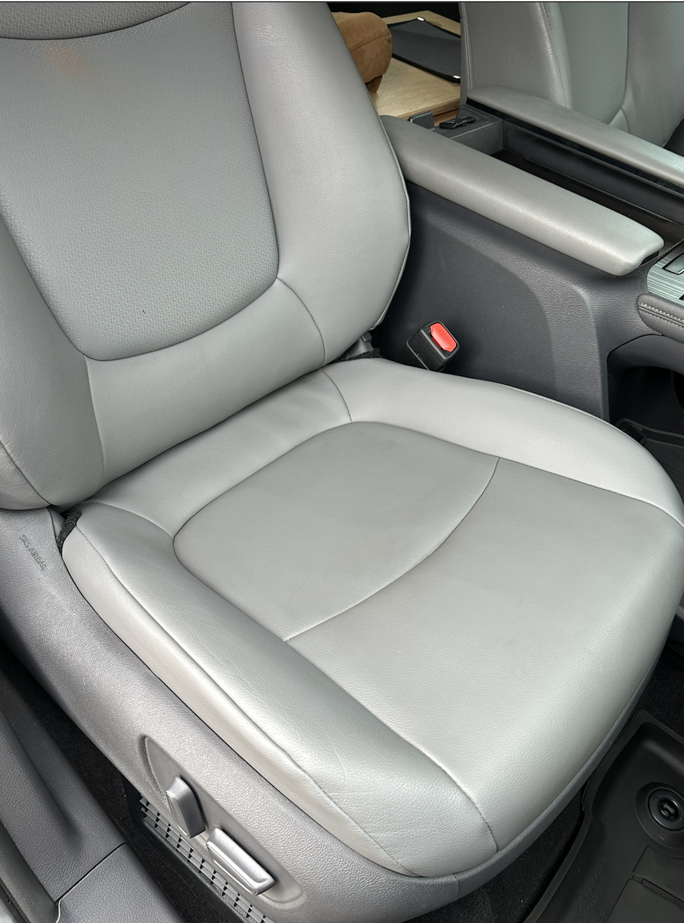 PASSENGER SEAT at 1.54.36 PM.png
