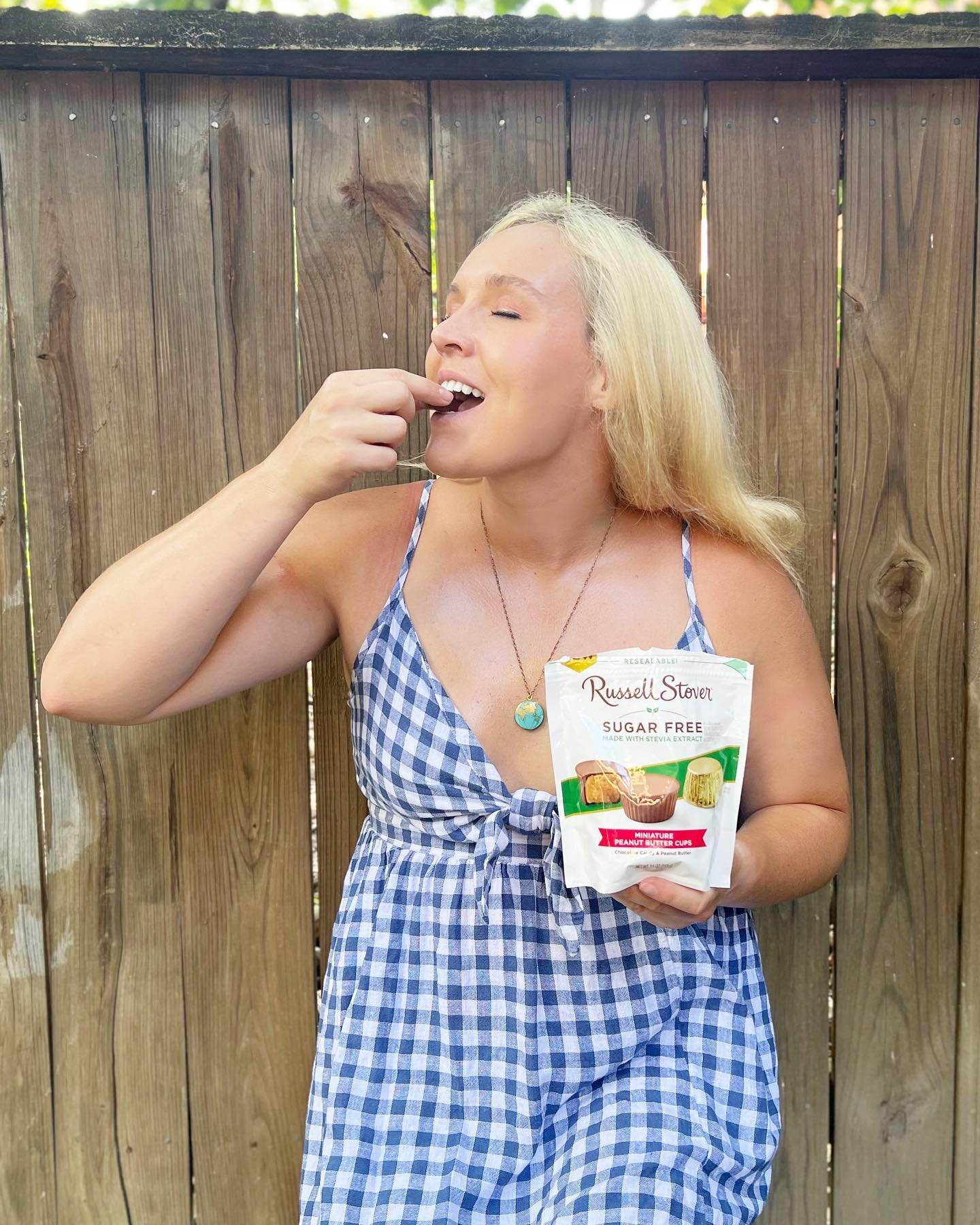 Oh man do I have a sweet tooth! Im always looking to reduce the amount of sugar in my diet without sacrificing on taste. #sponsored @russellstoverus 

With Russell Stover&rsquo;s Sugar Free Candies, I can feel free to indulge in my favorite treats wi