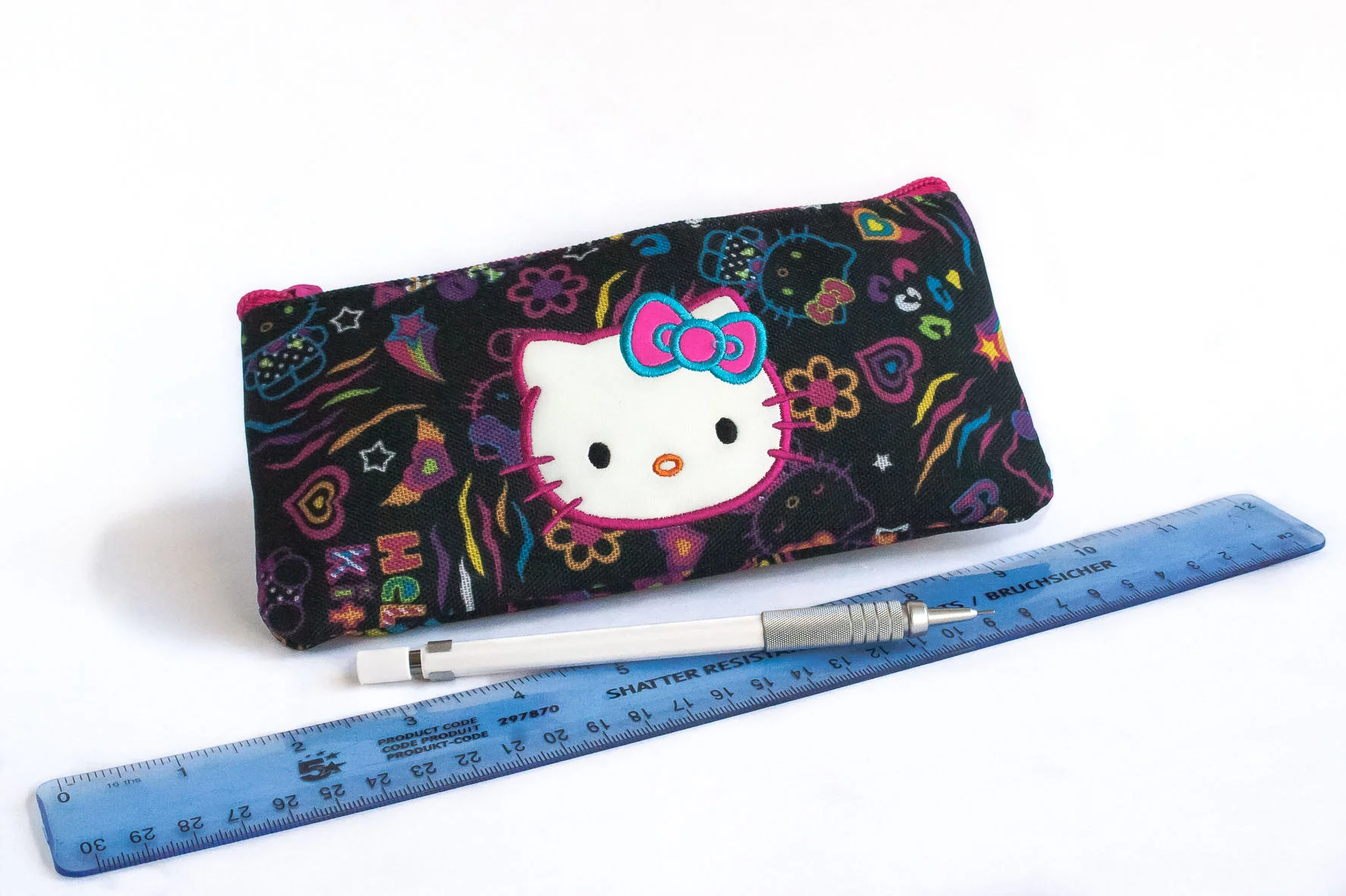 Hello Kitty Pencil Case Neon- front pose CC.jpg