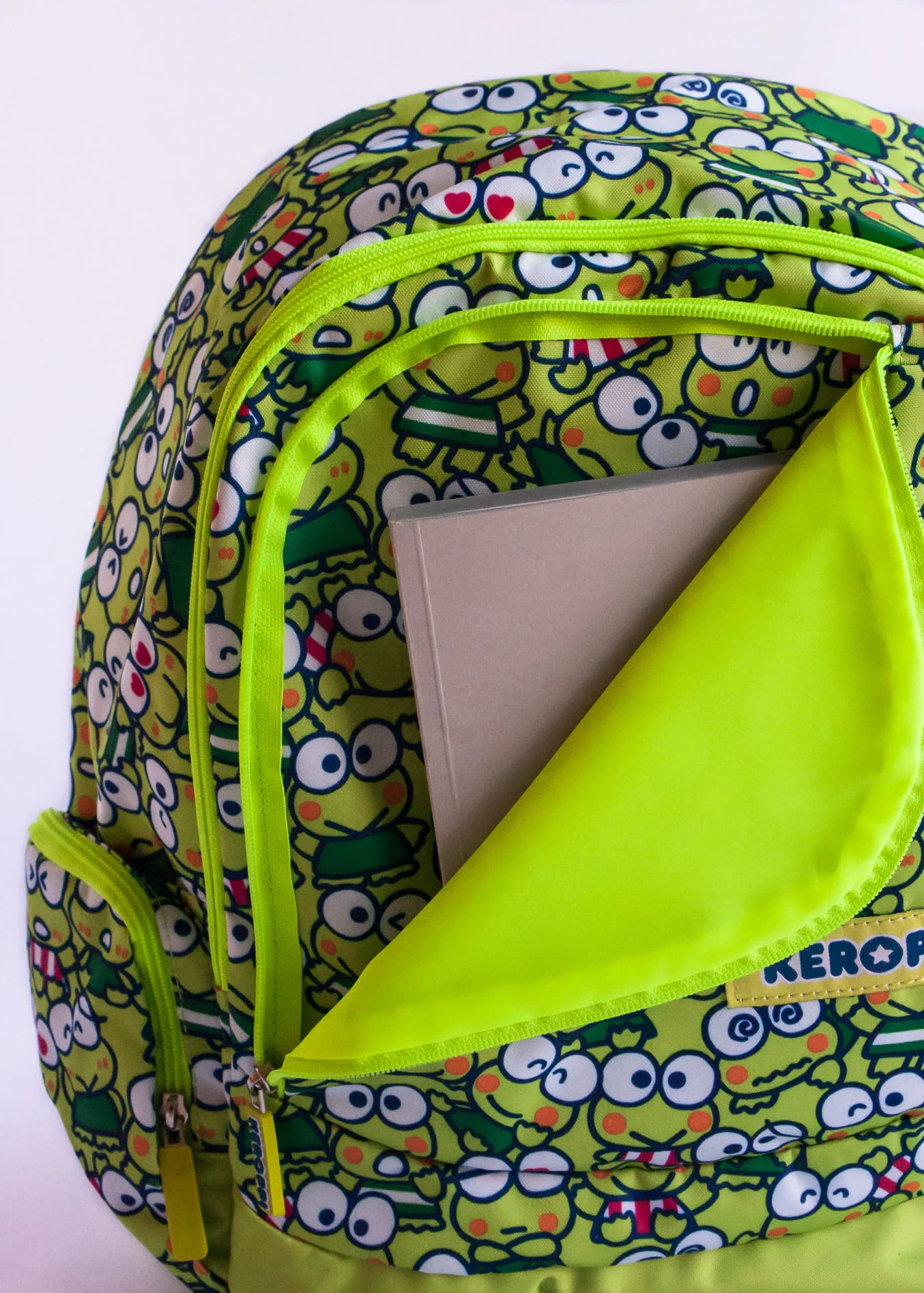 Keroppi Rucksack L - front pose CC_1.jpg
