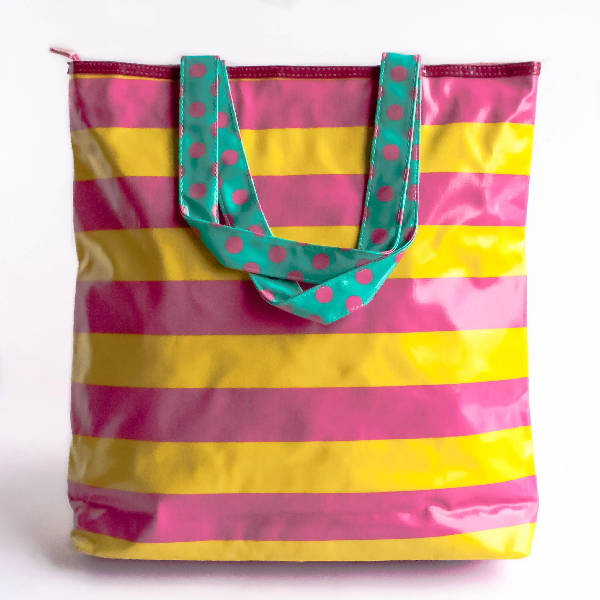 Hello Kitty Tokyo Tote - back CC.jpg