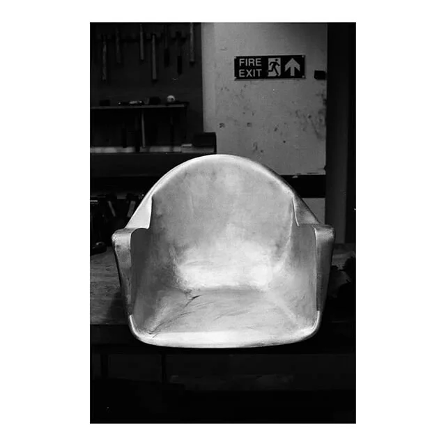 🔨Hammered edge🔨
.
.
.
.
.
.
.
#bespoke #tool #handtools #design #patinated  #steel #craftsman #metal #handmade #madeinbritain #patina  #craft 
#metalwork #panelbeating #handshaped #patinated #luxury #luxurydesign #Limitededition #product #productde