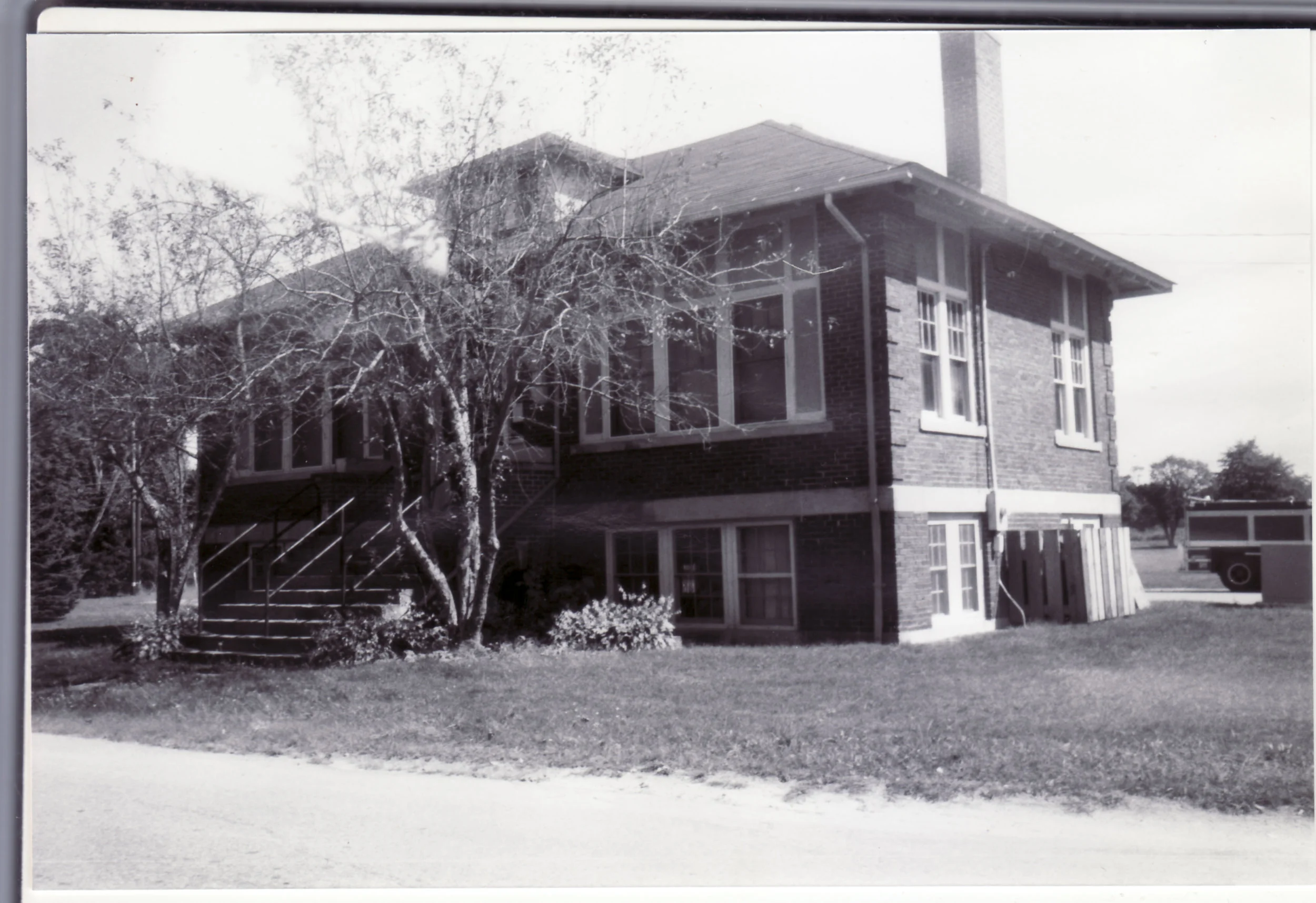 Library_w_front_new_door2.jpg