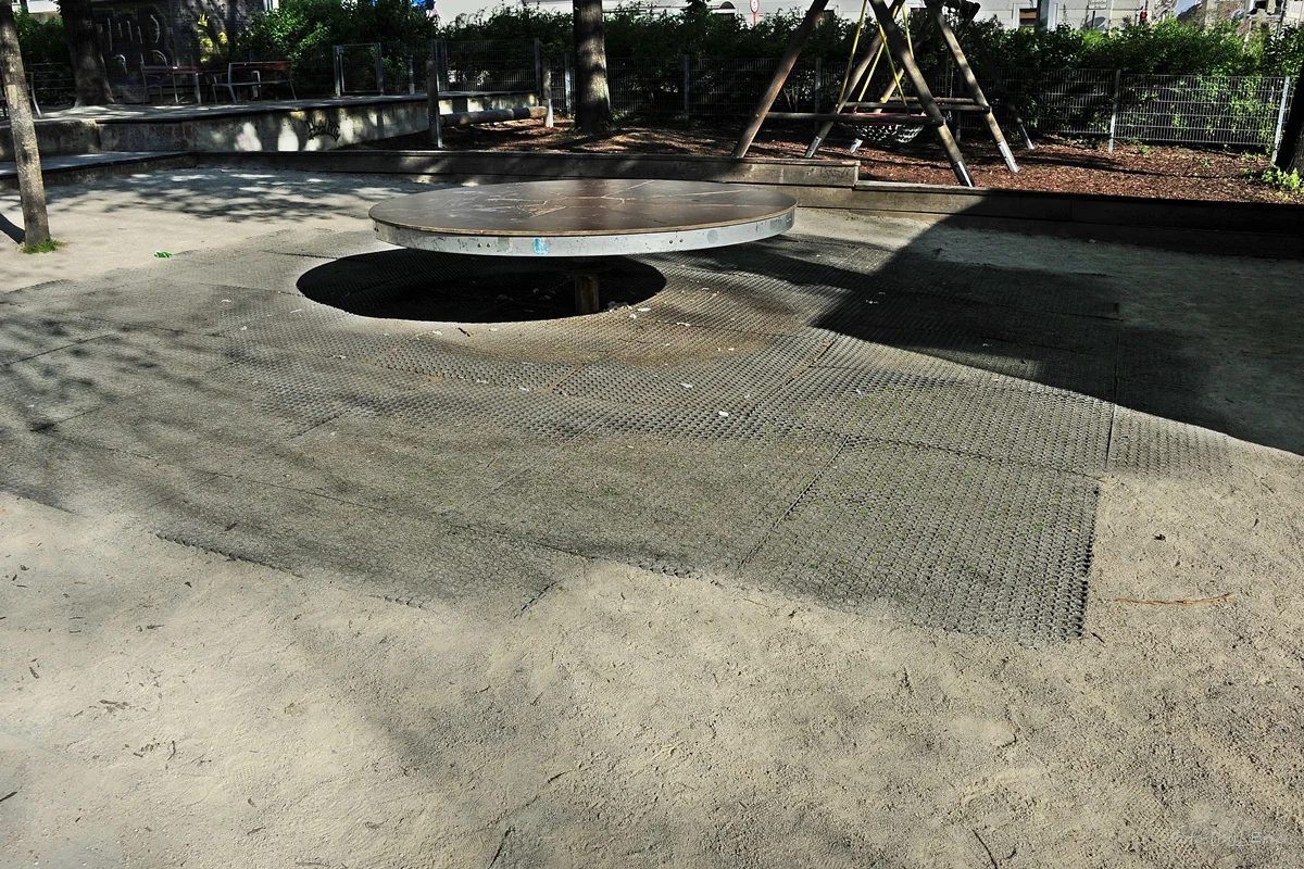 FBE_7642_72 DPI.JPG