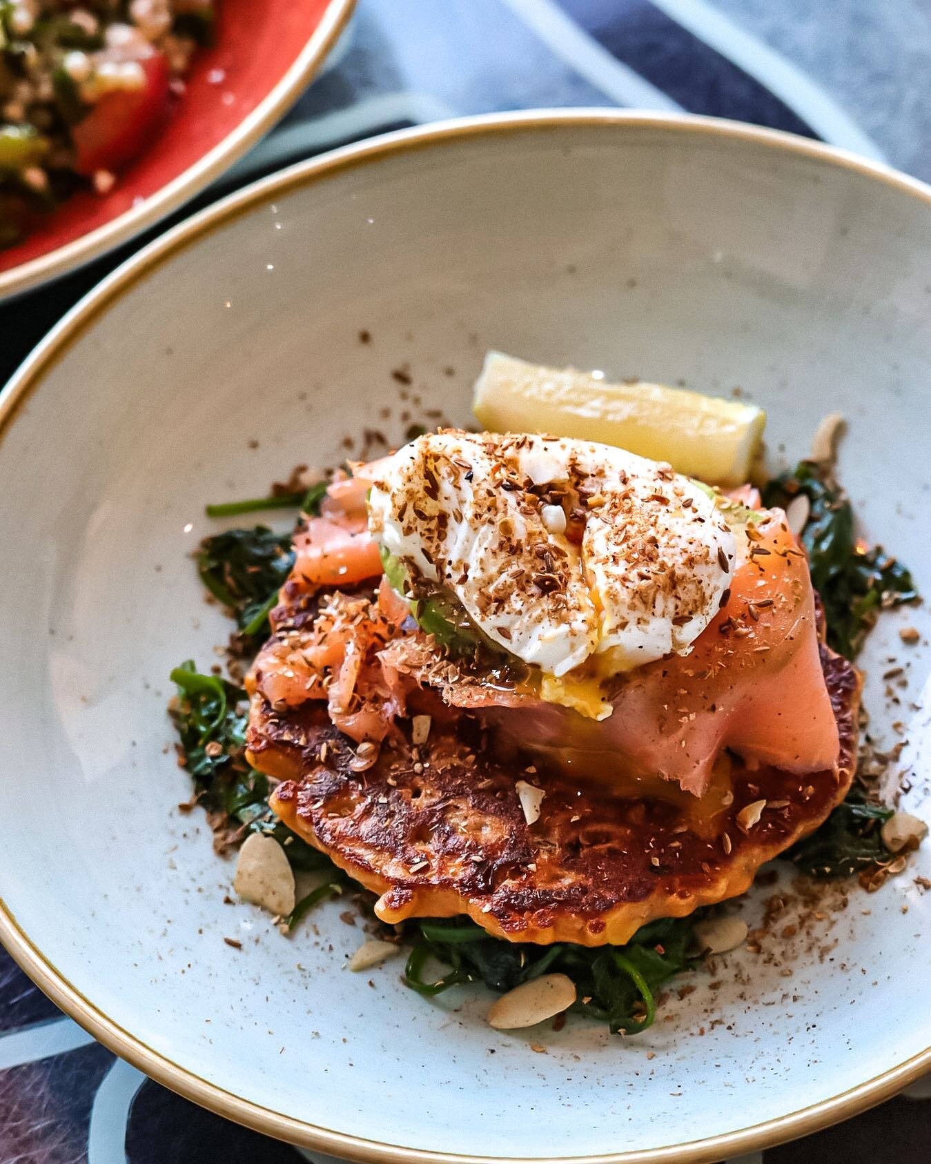 Our new brunch menu is now live and ready for the summer ☀️ 
.
Who&rsquo;s tried out this smoked salmon stack yet? 🤤 
.
#cafe #cafehopping #chichestercafe #eastwittering #westwittering #witteringsurf #witteringsurfshop #westwitteringbeach #cafevibes