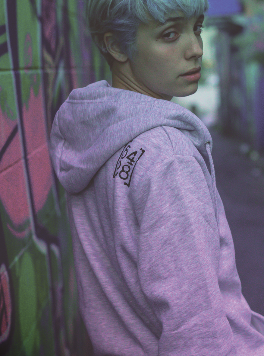 GREY-HOODY-ALINE-BACK.png