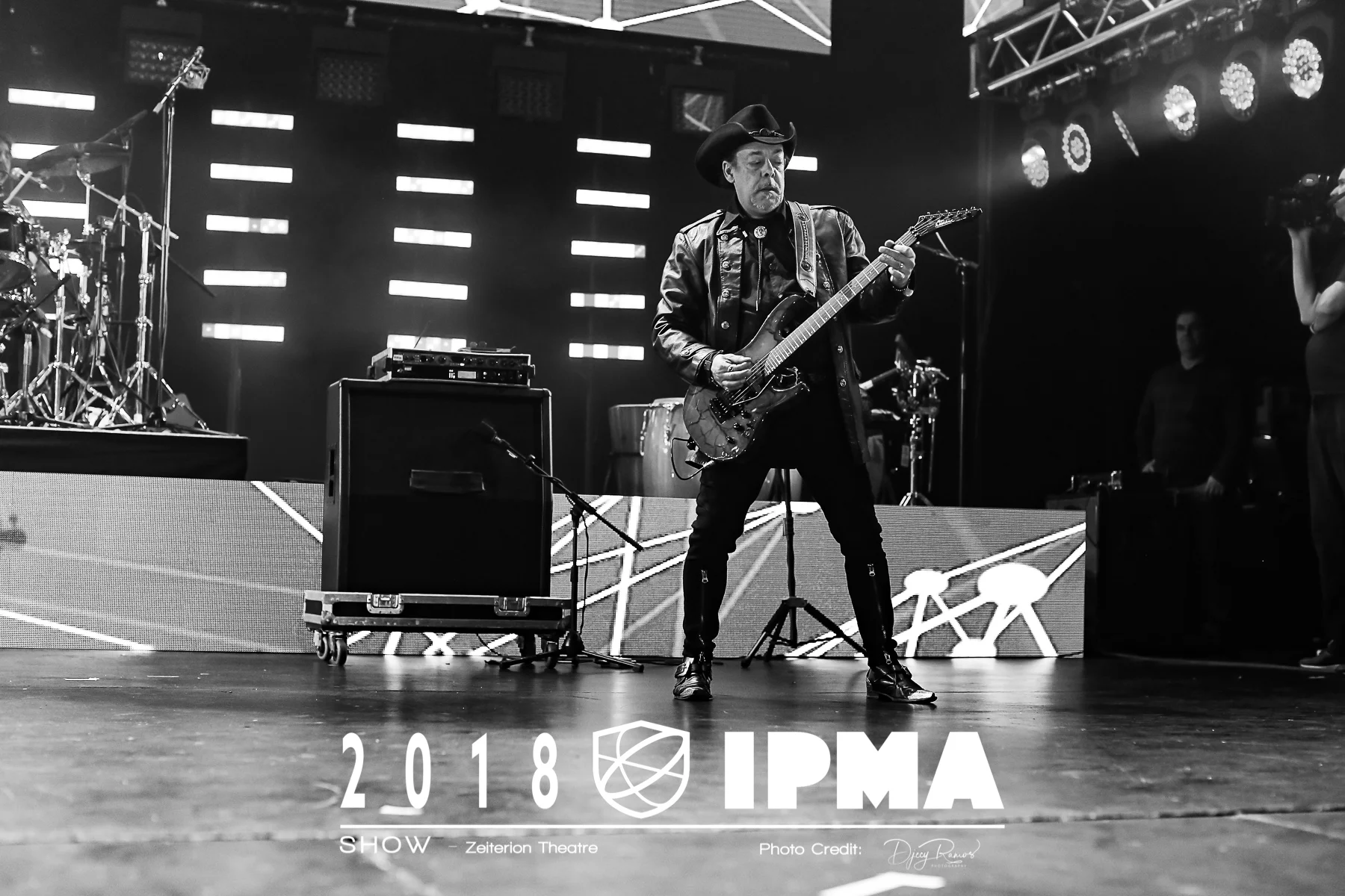 SHOW-1728-Print-4x6.jpg