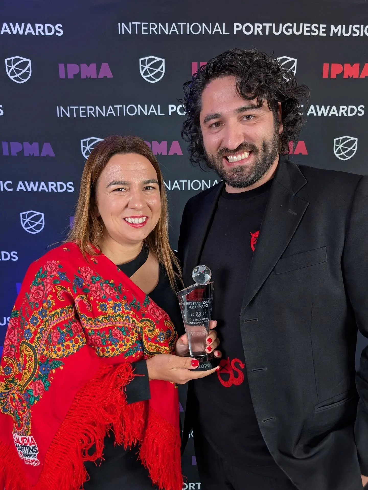 Parab&eacute;ns Cl&aacute;udia Martins &amp; Minhotos Marotos! Best traditional performance at the International Portuguese Music Awards, presented by @gnomiai.