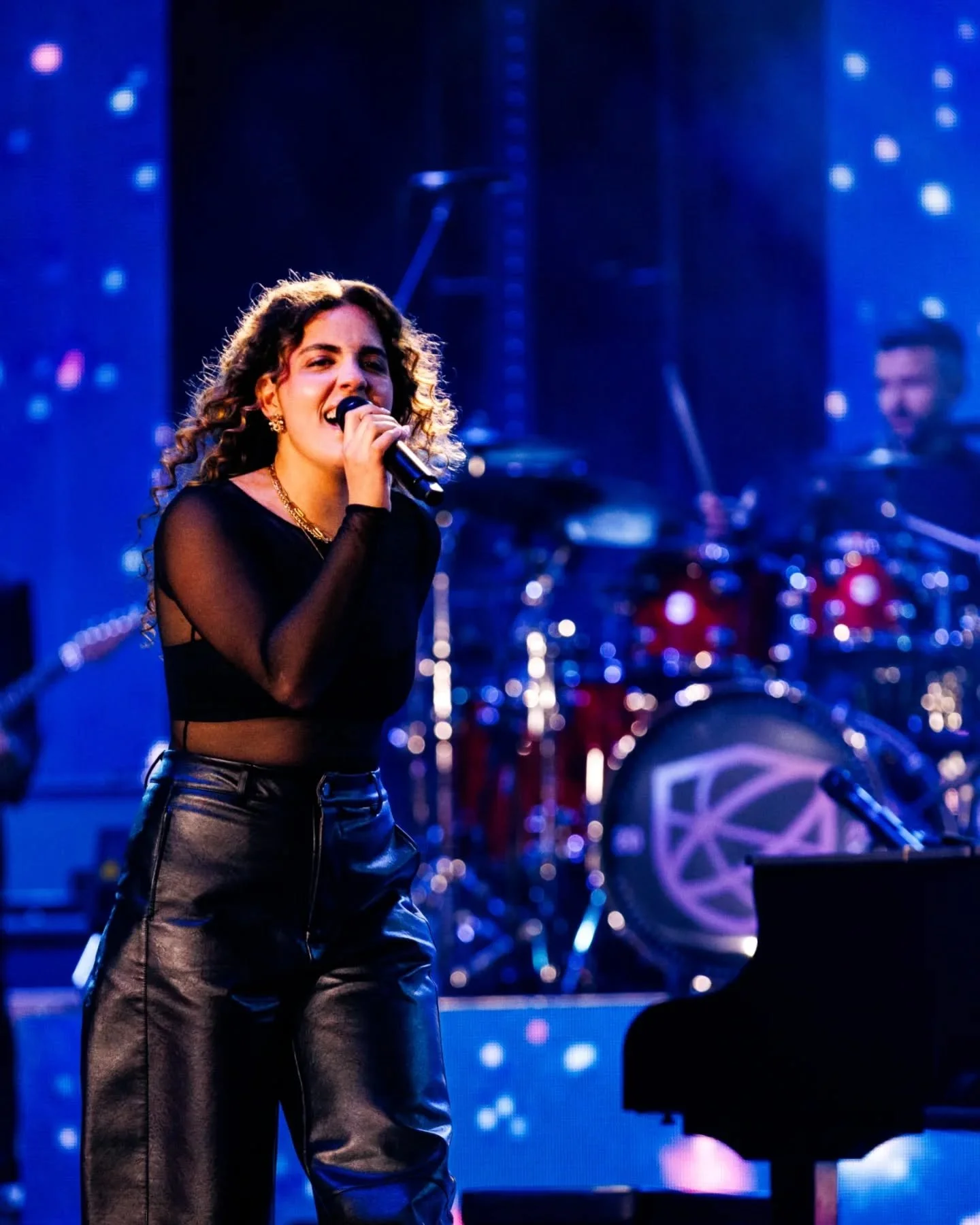 Ainda a sentir a energia desta noite. 🔥

Still feeling the energy from the International Portuguese Music Awards, presented by @gnomiai. 

📸 Helder Sousa