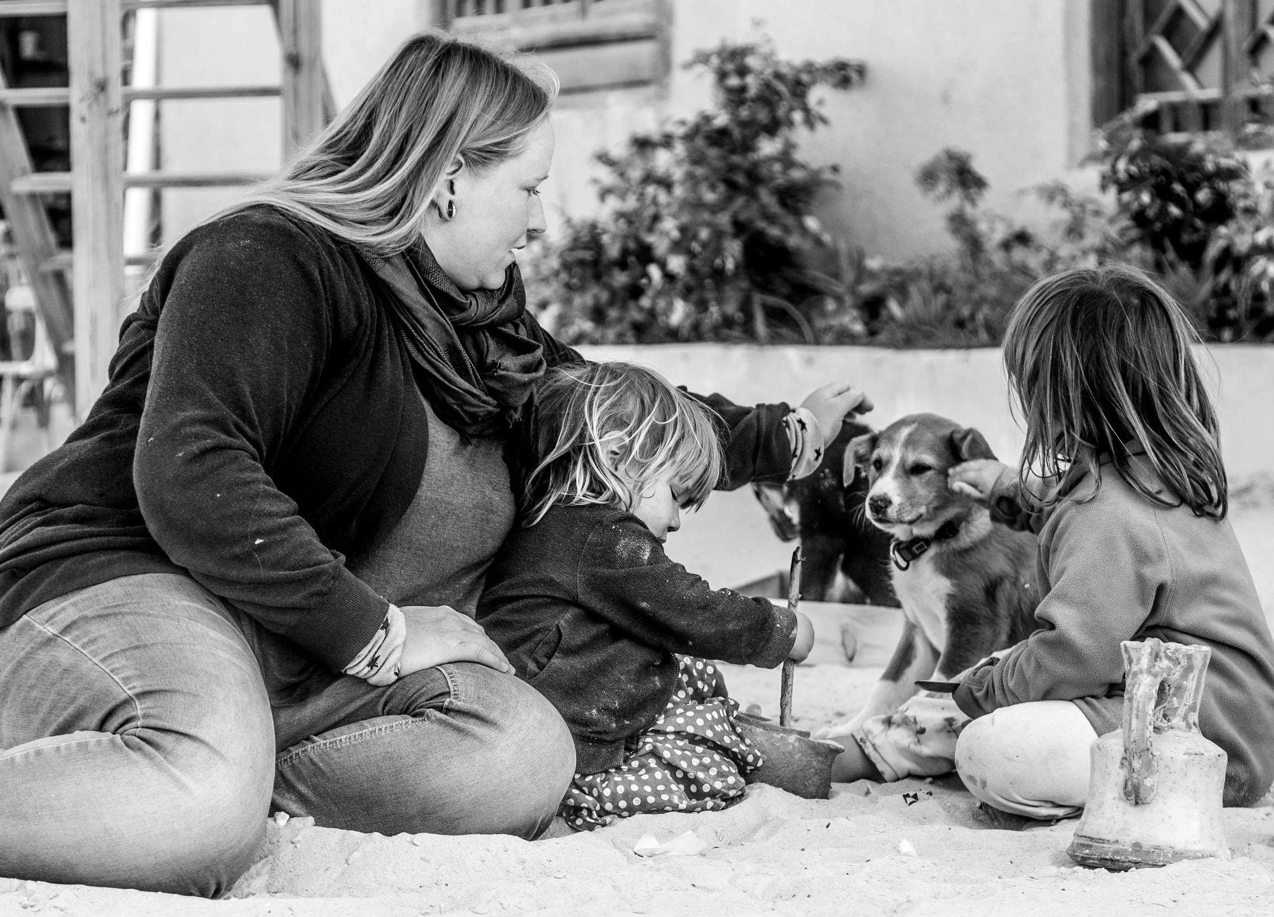 Anna Abla with her gorgeous girls.