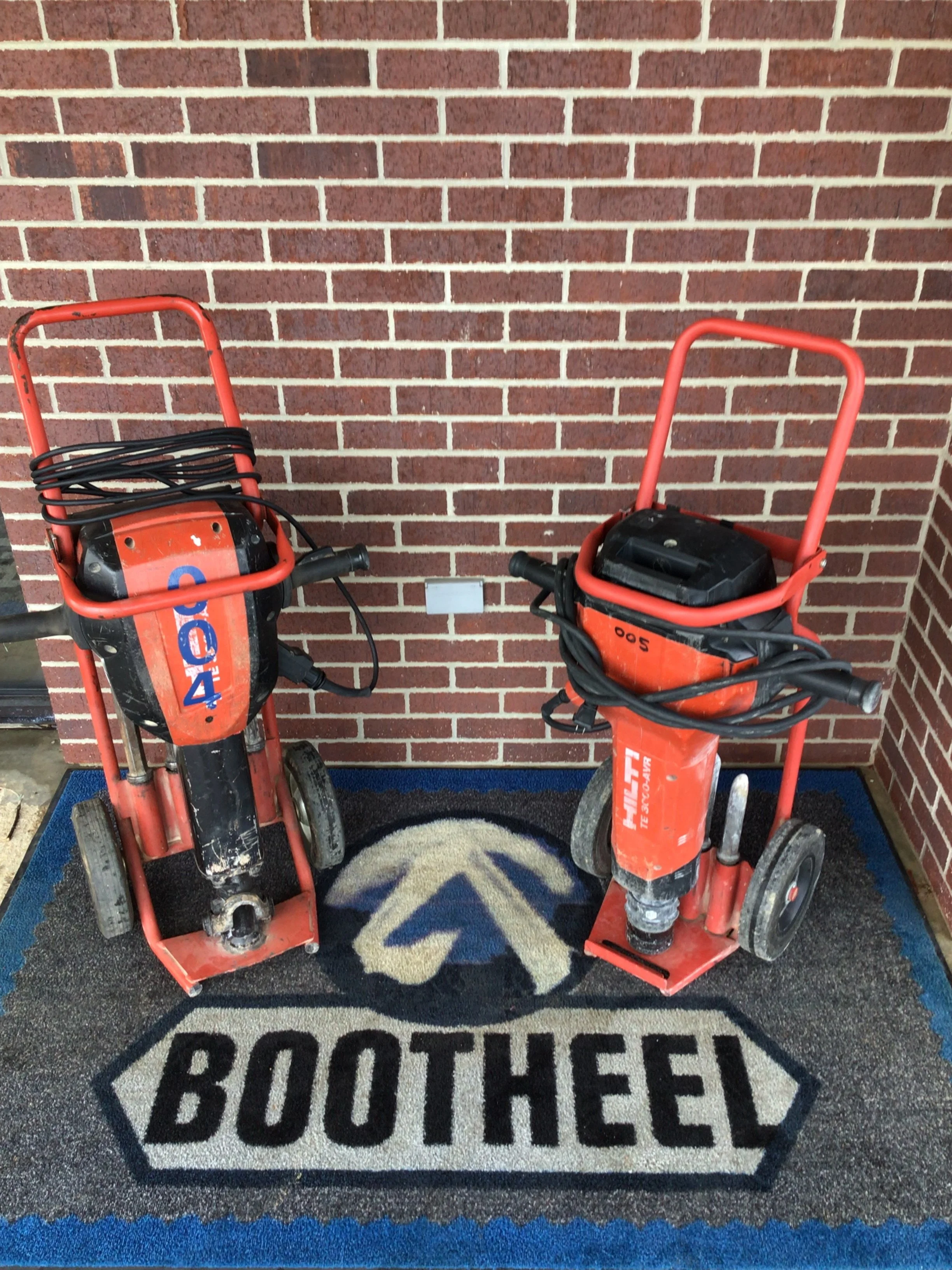 BREAKER HILTI 60 LB ELECTRIC