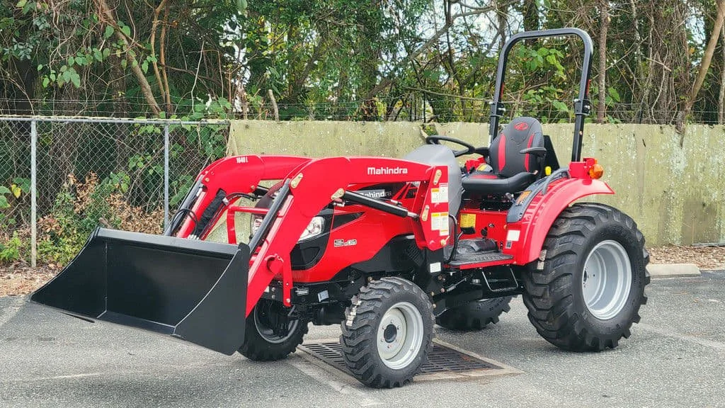 2026 Mahindra 1640 HST