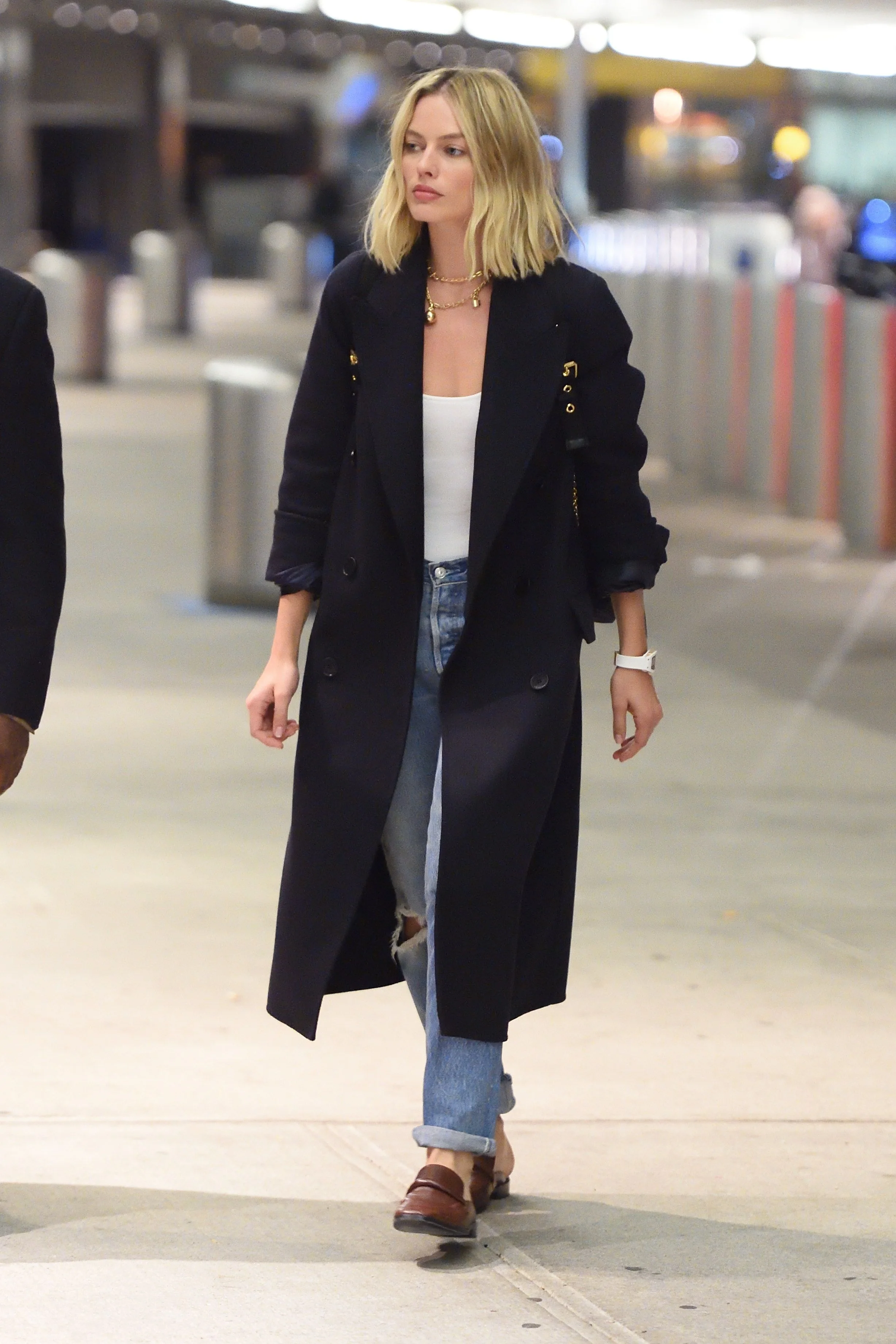 Margot Robbie wearing Newbark