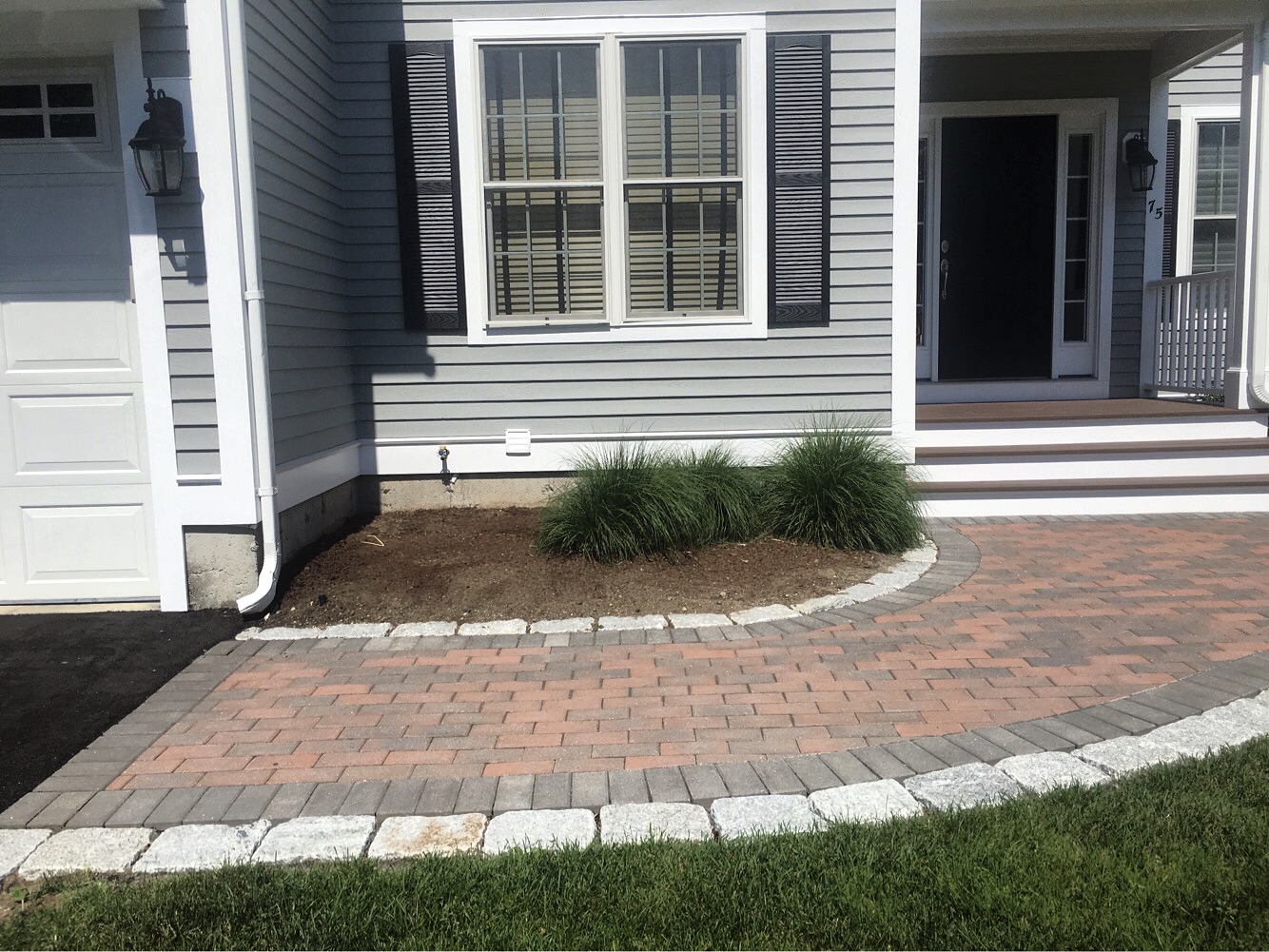 boston colonial pavers - beacon hill blend & cobble stone border