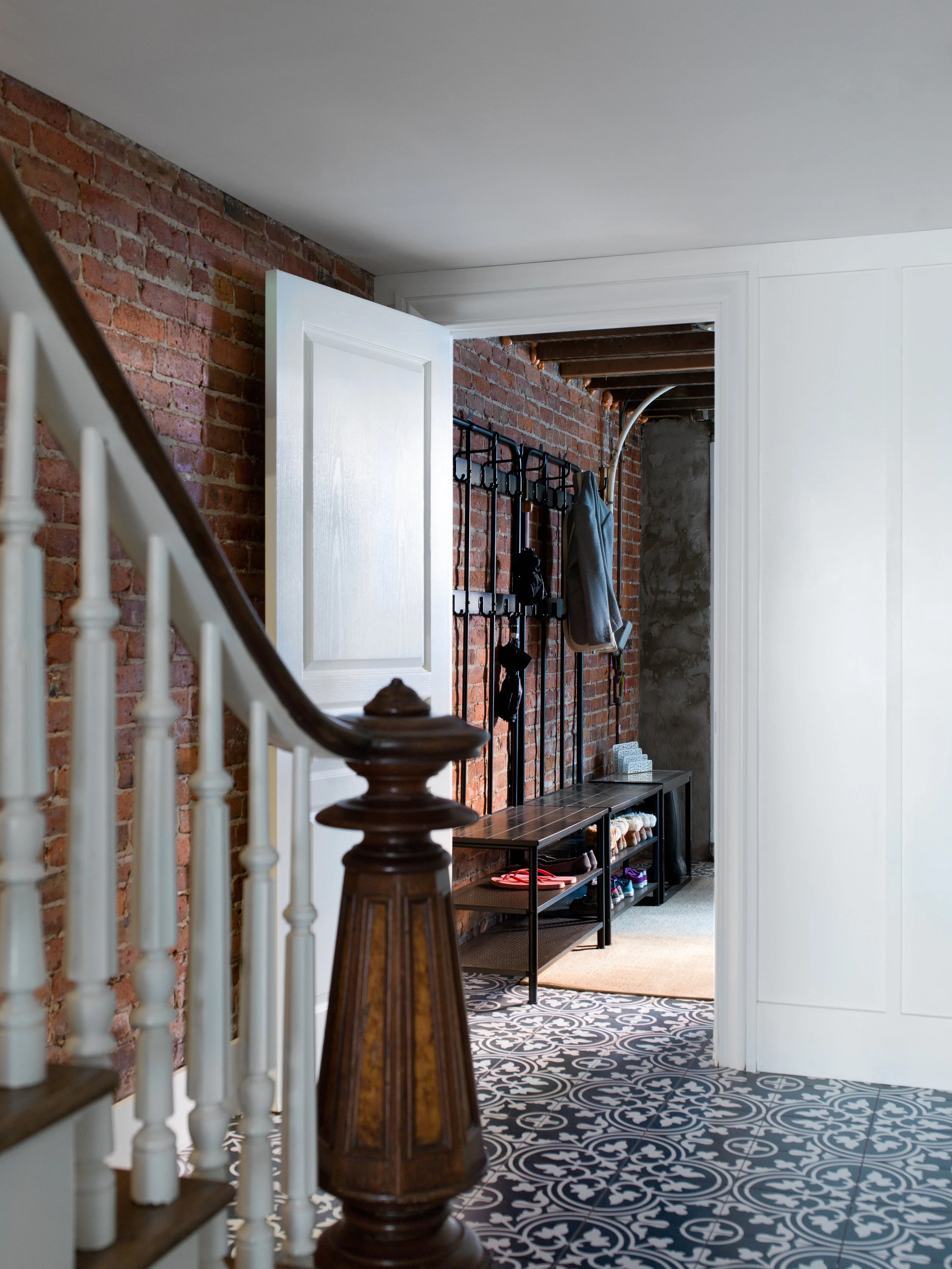 005.SEKarchitect.Garden.Level.Mudroom.jpg