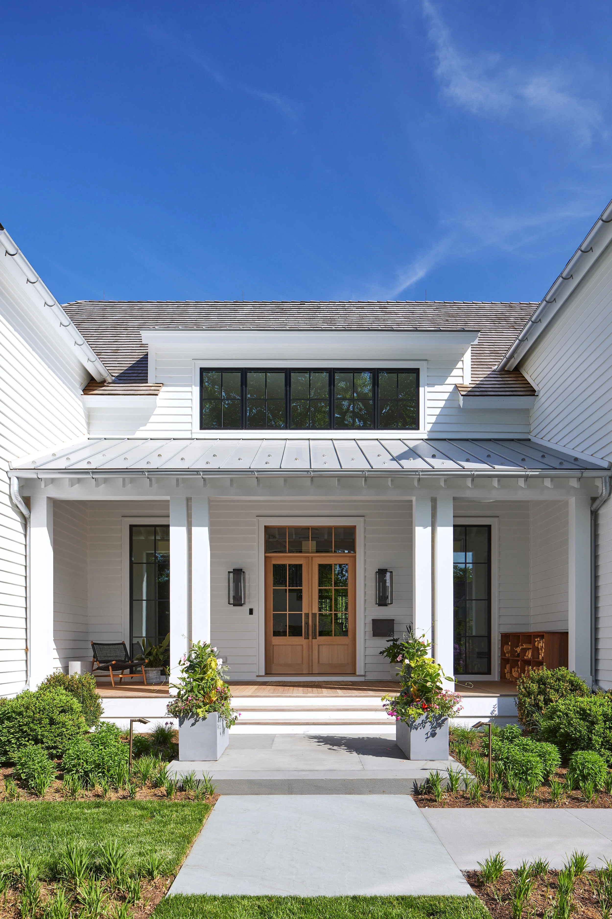 015_frontexteriors_1990.jpg