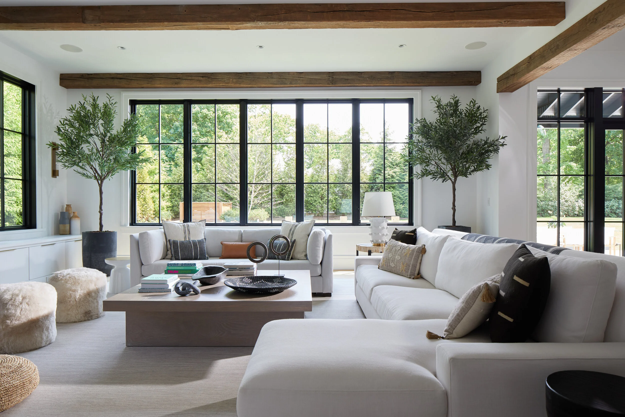 007_livingroom_350.jpg