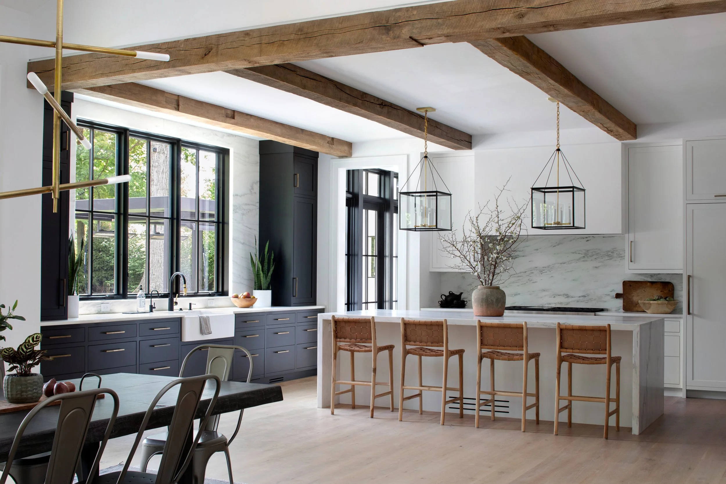  SEK Architects designed new home in Summit 