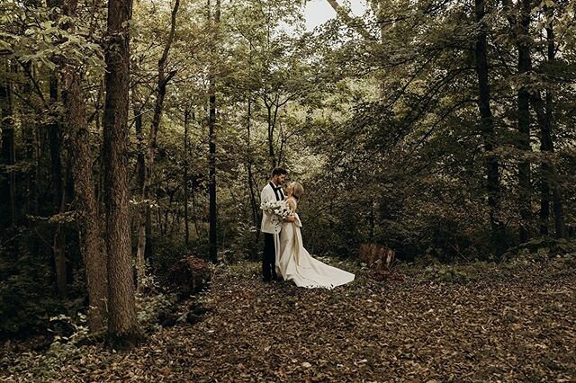 We&rsquo;re just anxiously waiting for spring and the lush foliage it will once again bring to Cliffside Acres 🌿
.
.
.
Photography: @lizakirkphotography 
Planning: @meggiefrancisco 
Flowers: @evergreenflowerco 
Dress: @lajeunemariee 
Tux: @theblackt