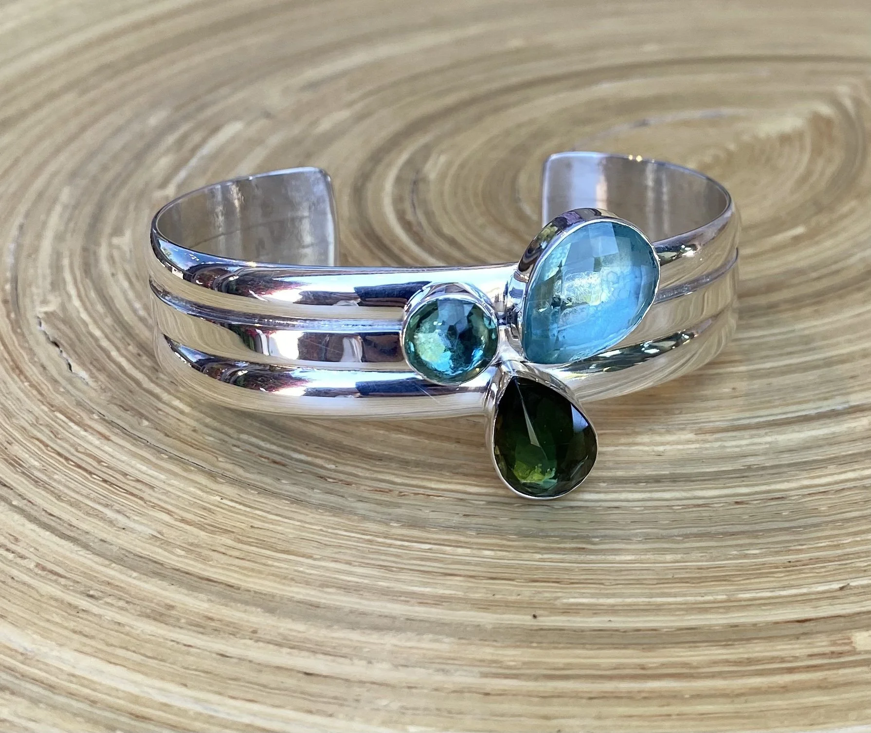 Lilly Barrack / Handmade sterling silver gemstone jewelry