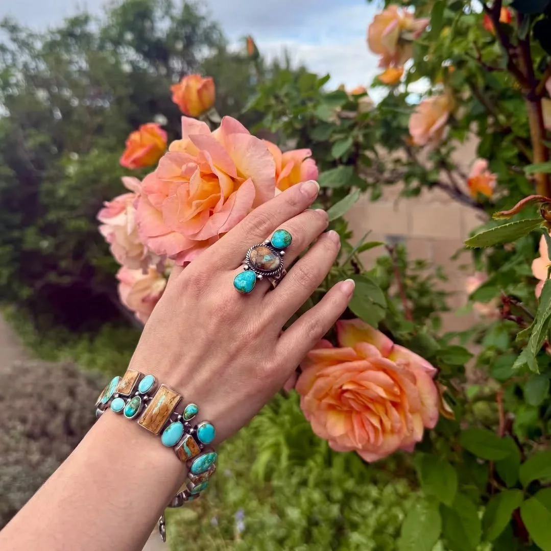 Celebrate Mom this Mother's Day with jewelry from Lilly Barrack!

Boulder and Sonoran Turquoise jewelry available in-store

💙🌹💙🌹💙

#mothersday #flowers #turquoiseeveryday #beautiful #love