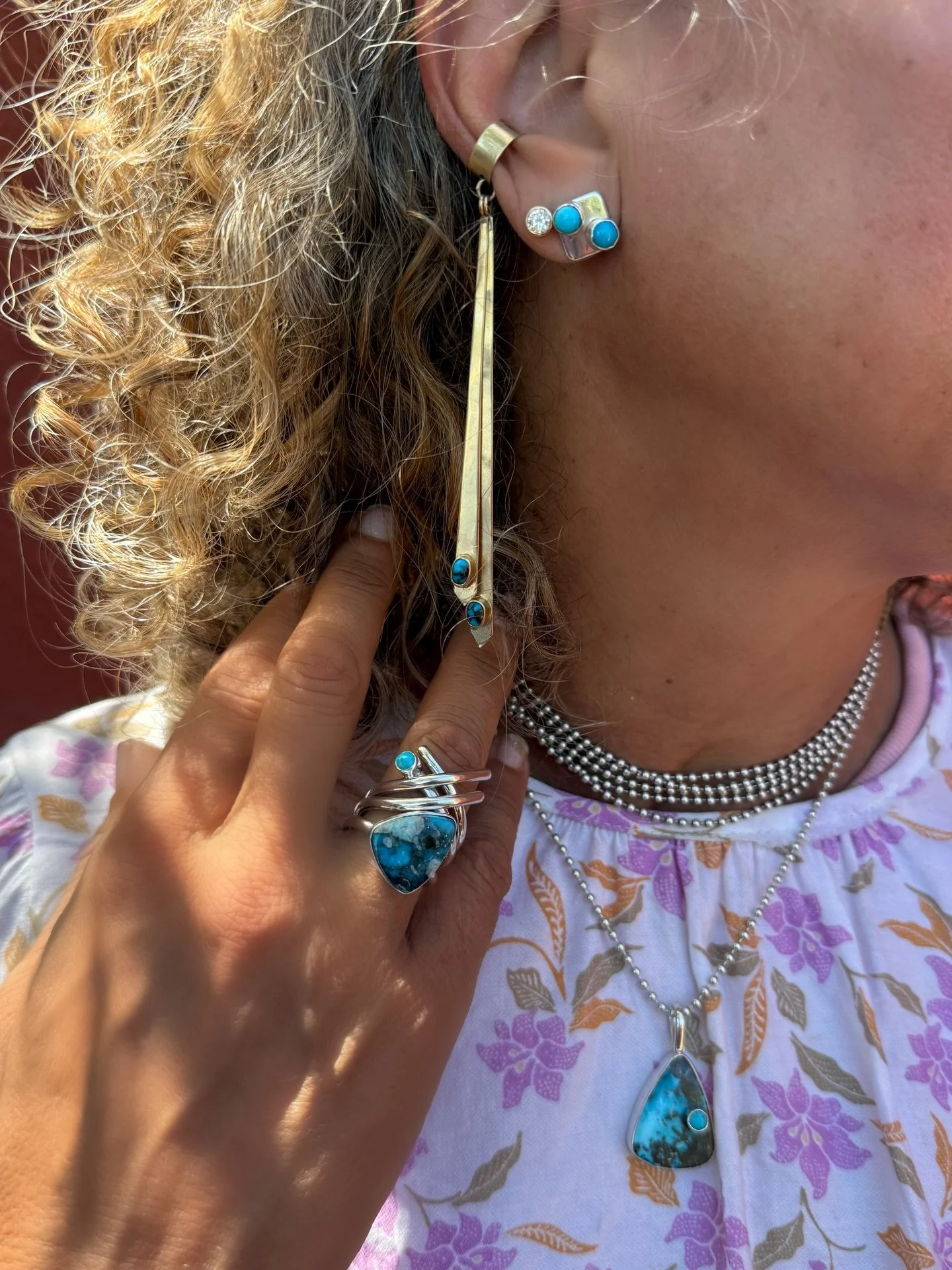 One-of-a-kind Lilly Barrack ear cuff paired with vintage turquoise makes the ultimate statement stack. 💙 Which turquoise piece is your favorite?