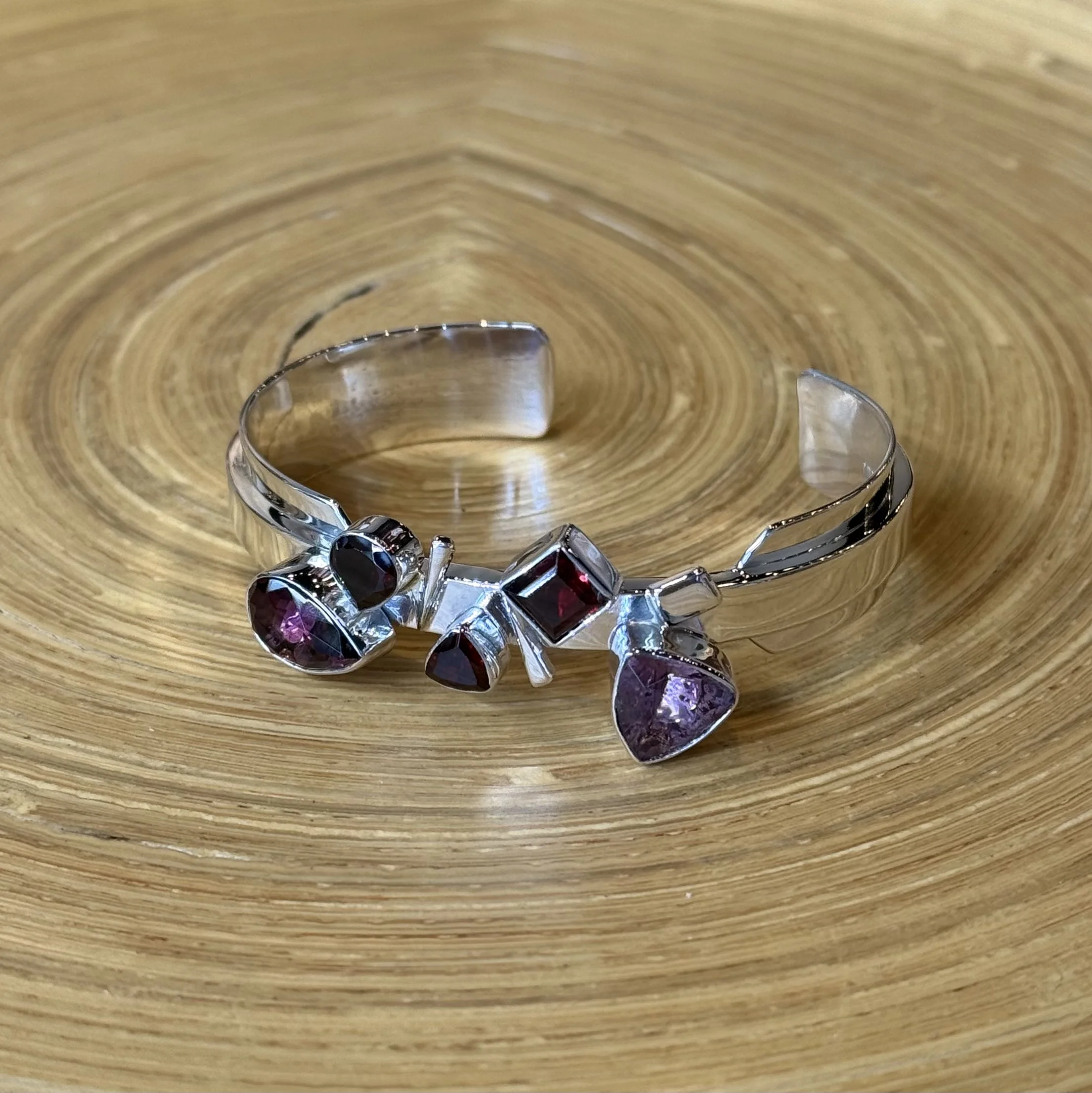 B69 Wine Morganite & Garnet Bracelet