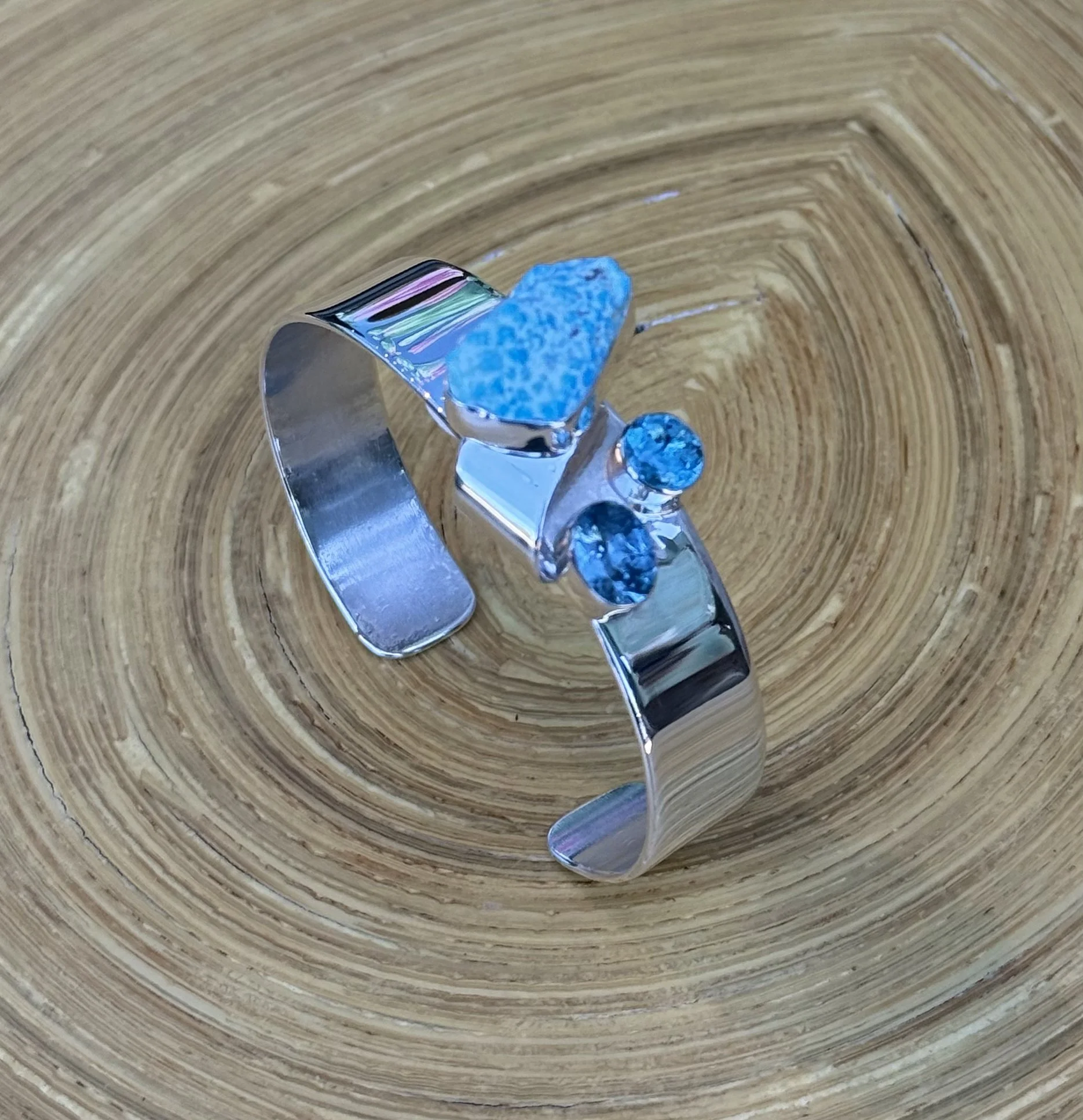 Lilly Barrack Jewelry & Gifts