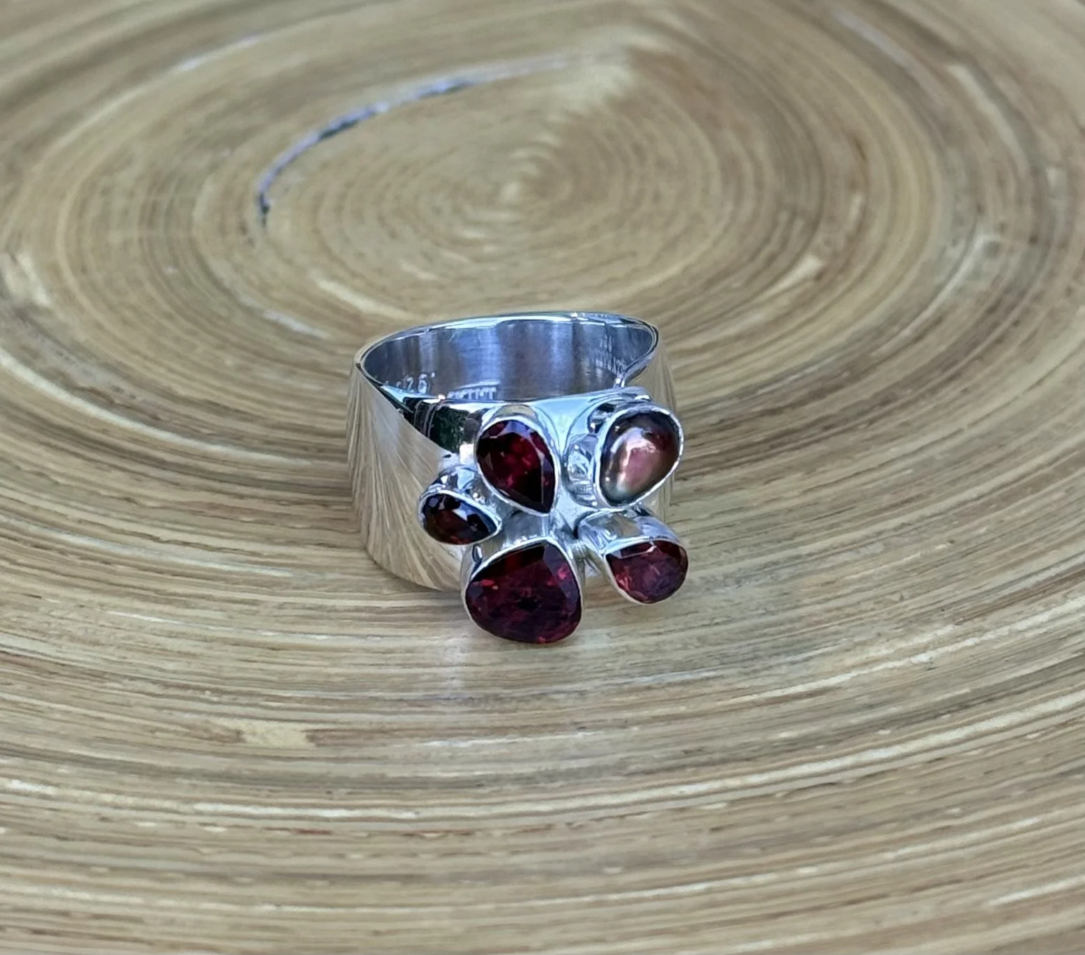 R12 Garnet Ring
