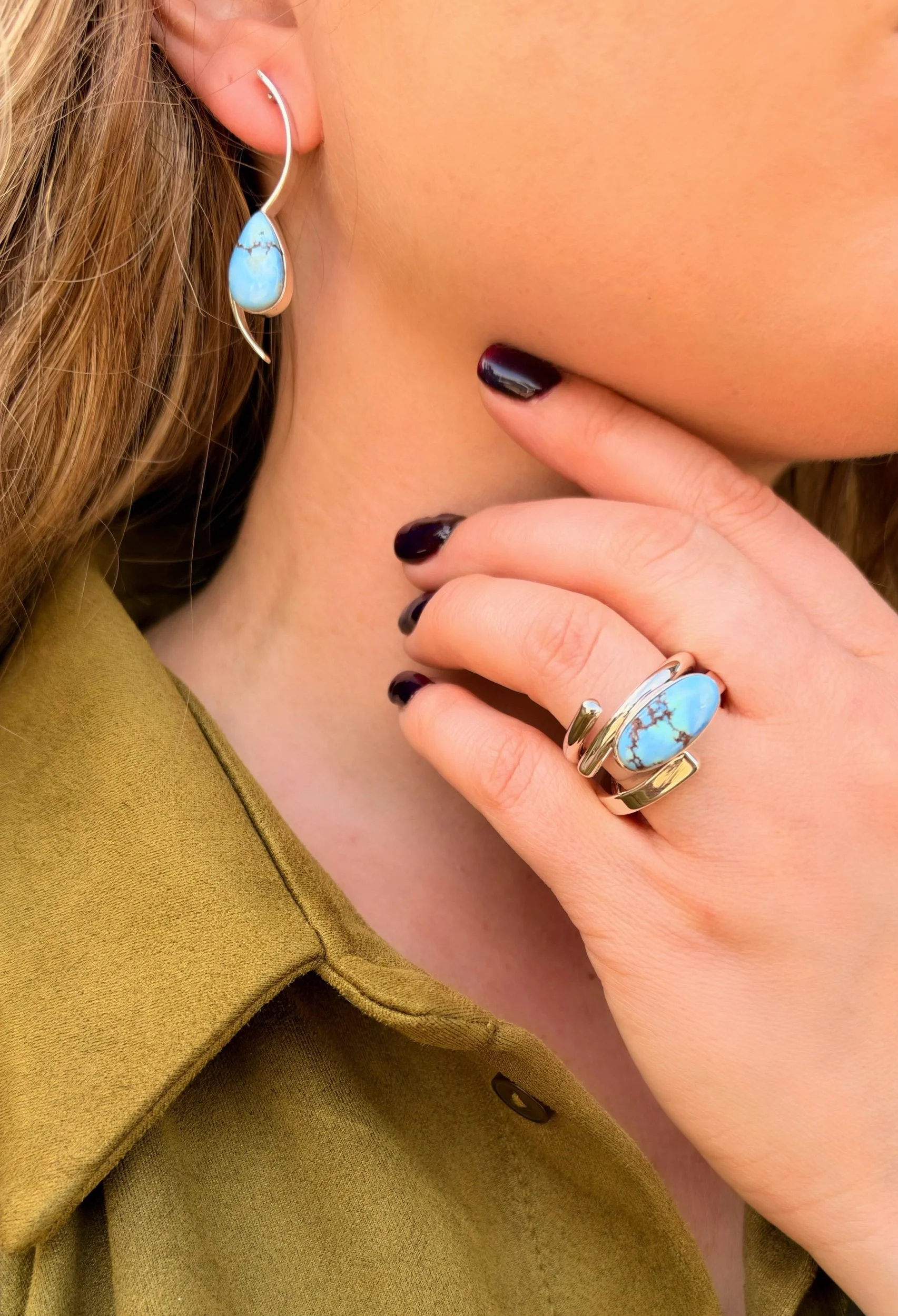R225 Rare Golden Hills Turquoise
